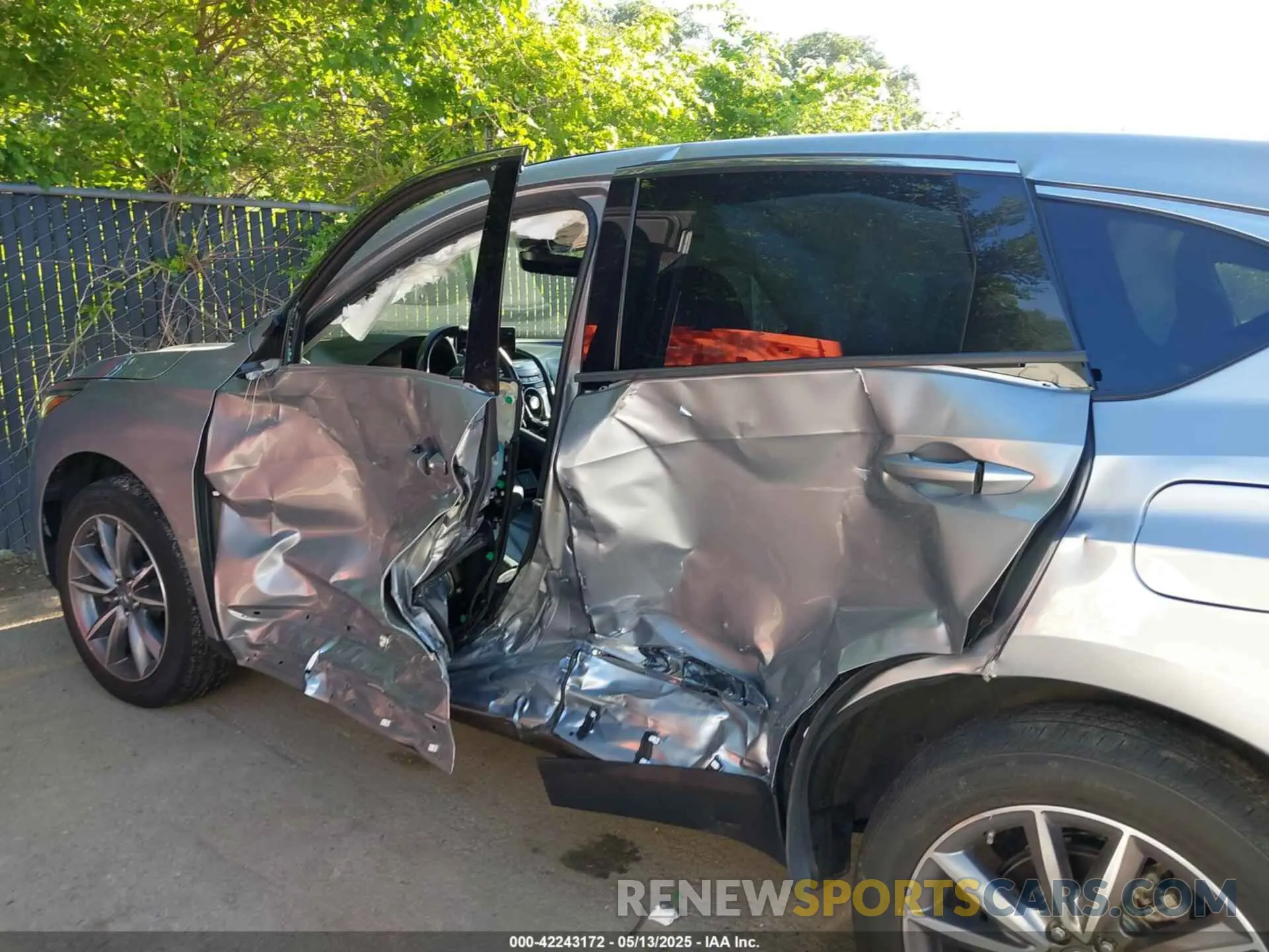 6 fotografías del automóvil dañado 5J8TC2H5XLL017439 ACURA RDX 2020