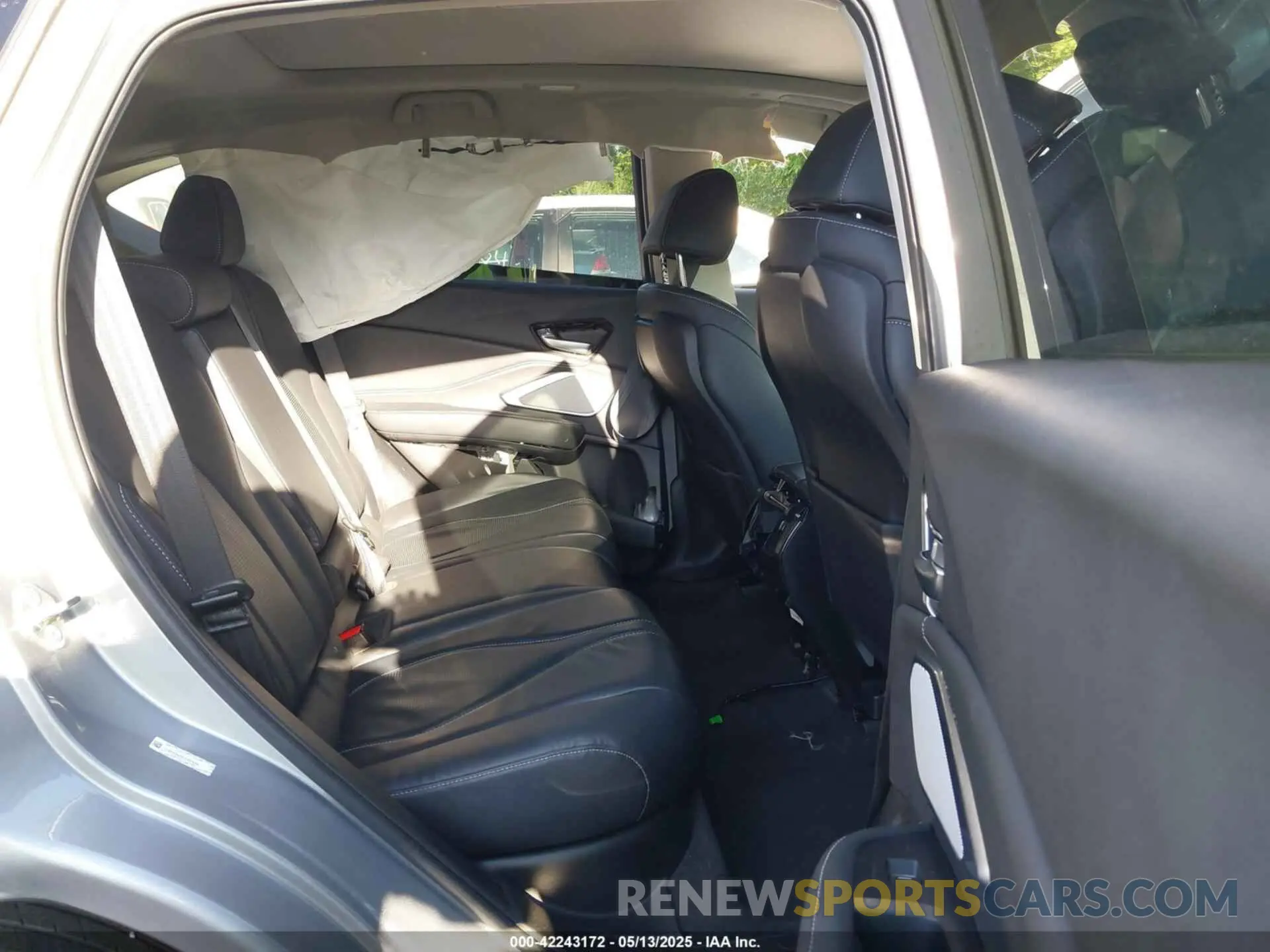 8 fotografías del automóvil dañado 5J8TC2H5XLL017439 ACURA RDX 2020
