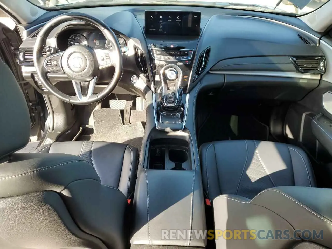8 fotografías del automóvil dañado 5J8TC2H5XLL021863 ACURA RDX 2020