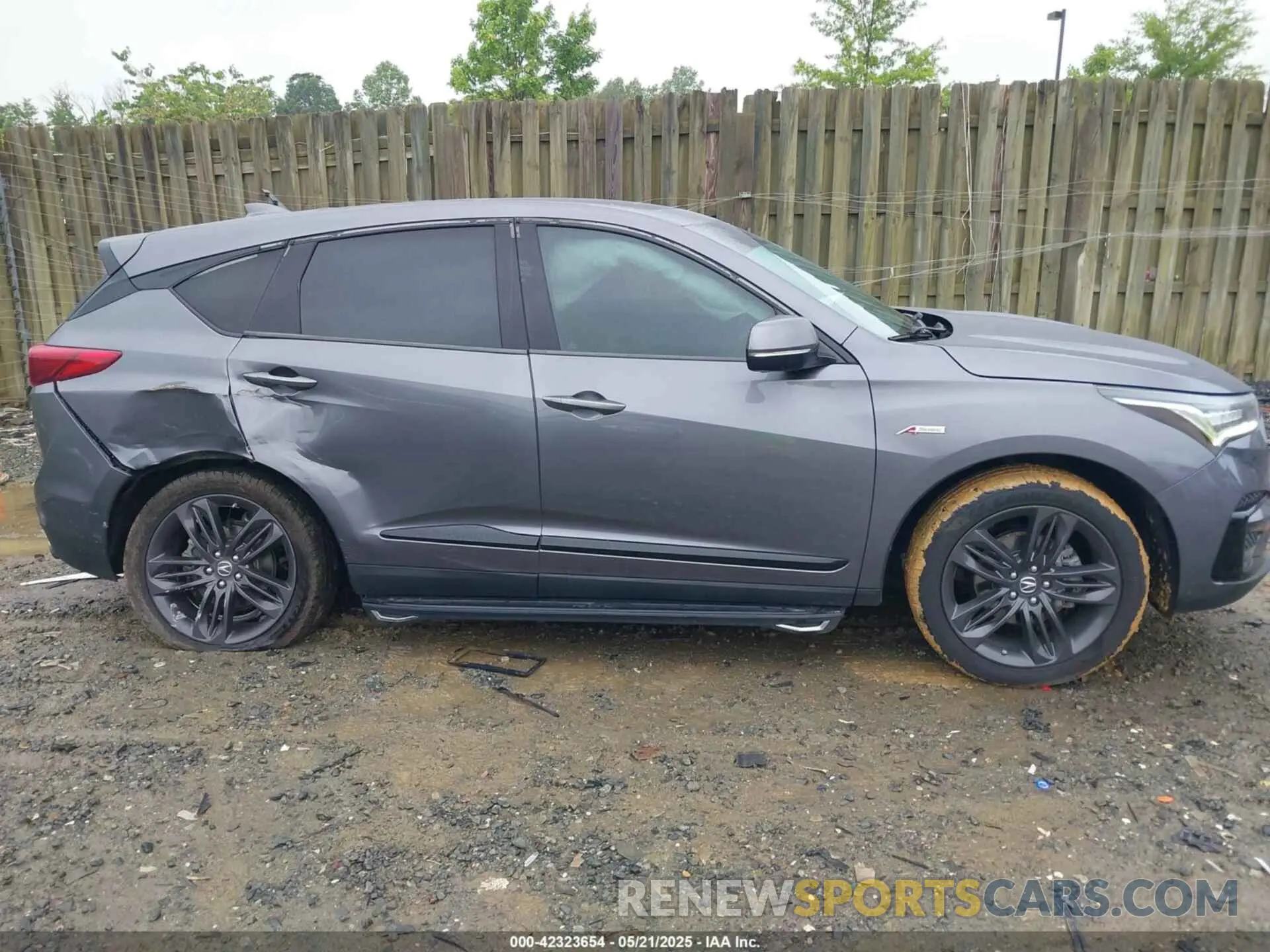 13 fotografías del automóvil dañado 5J8TC2H65LL035338 ACURA RDX 2020