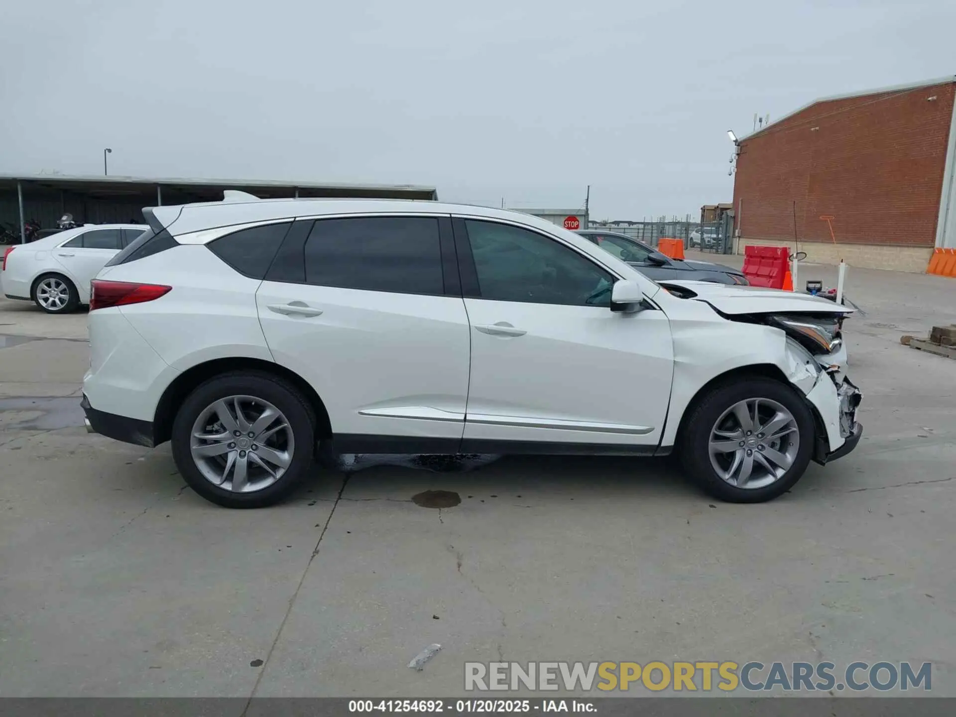 13 fotografías del automóvil dañado 5J8TC2H72LL022362 ACURA RDX 2020
