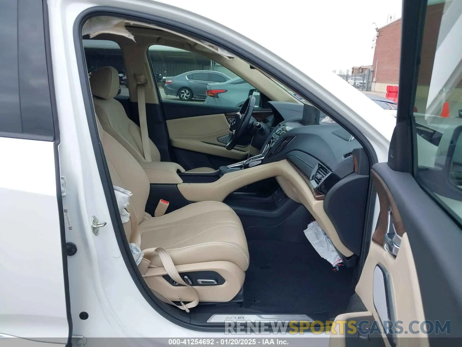 5 fotografías del automóvil dañado 5J8TC2H72LL022362 ACURA RDX 2020
