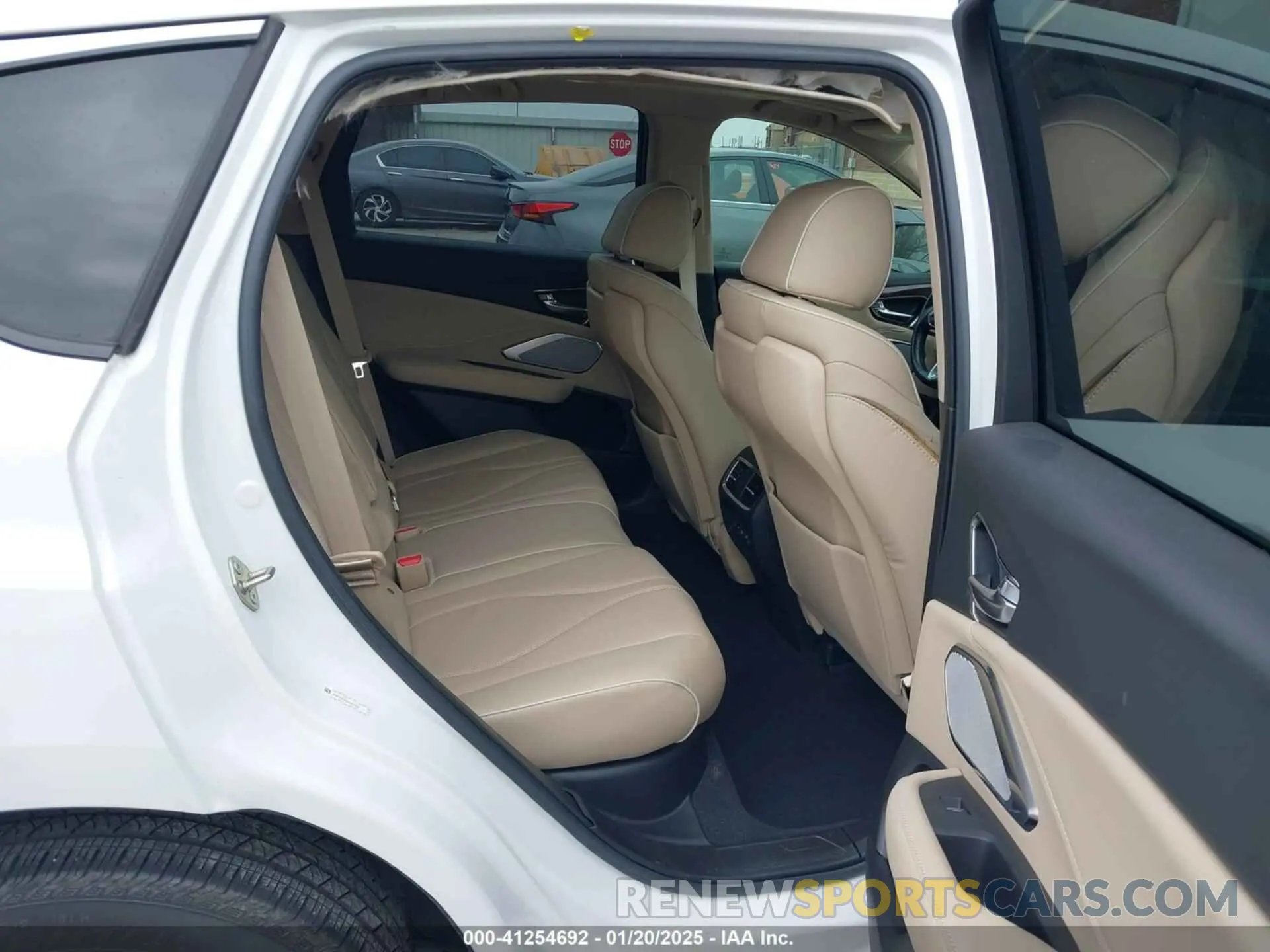 8 fotografías del automóvil dañado 5J8TC2H72LL022362 ACURA RDX 2020