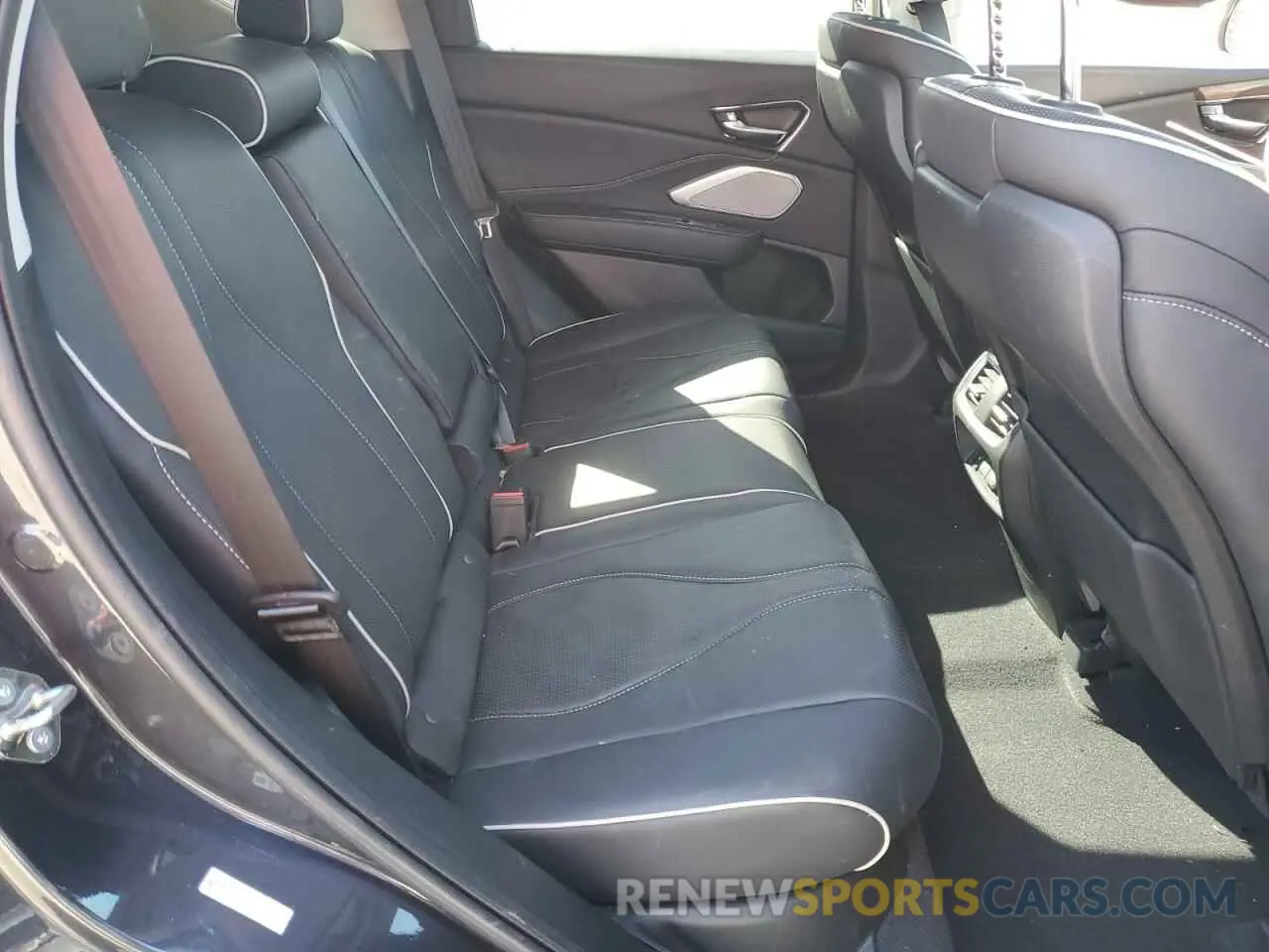 11 fotografías del automóvil dañado 5J8TC2H74LL036814 ACURA RDX 2020