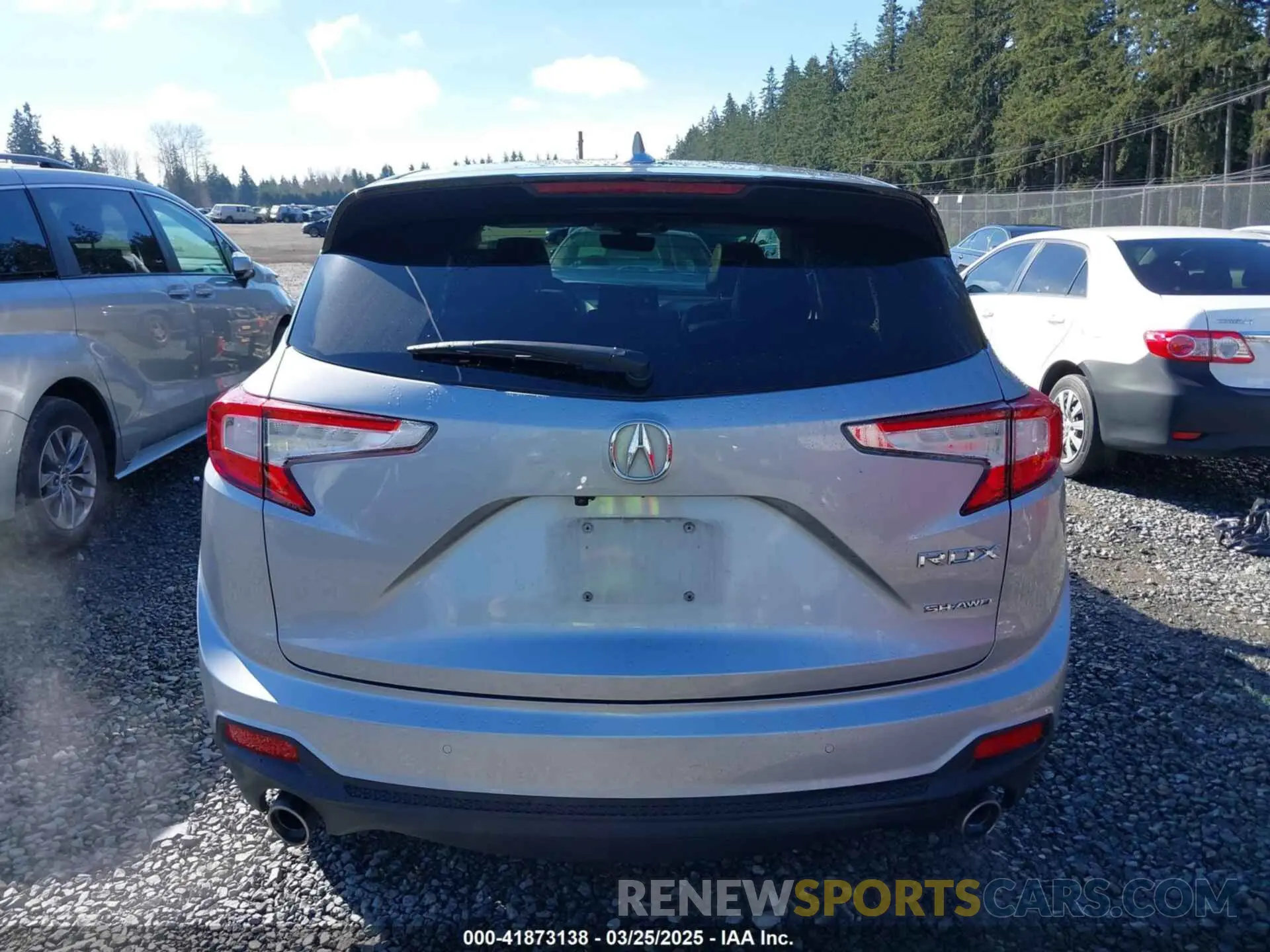 16 fotografías del automóvil dañado 5J8TC2H74LL041625 ACURA RDX 2020