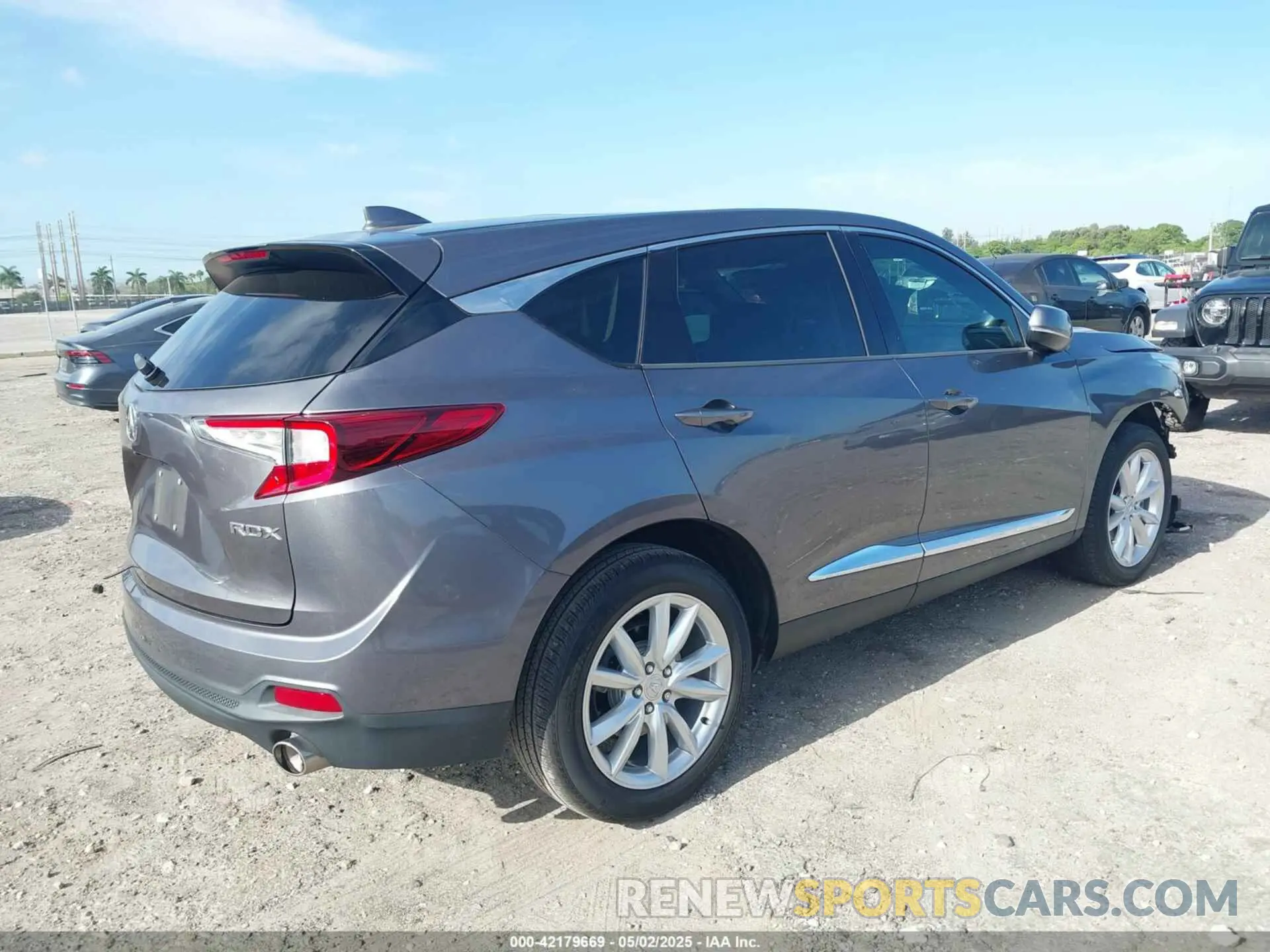 4 fotografías del automóvil dañado 5J8TC1H32ML001584 ACURA RDX 2021