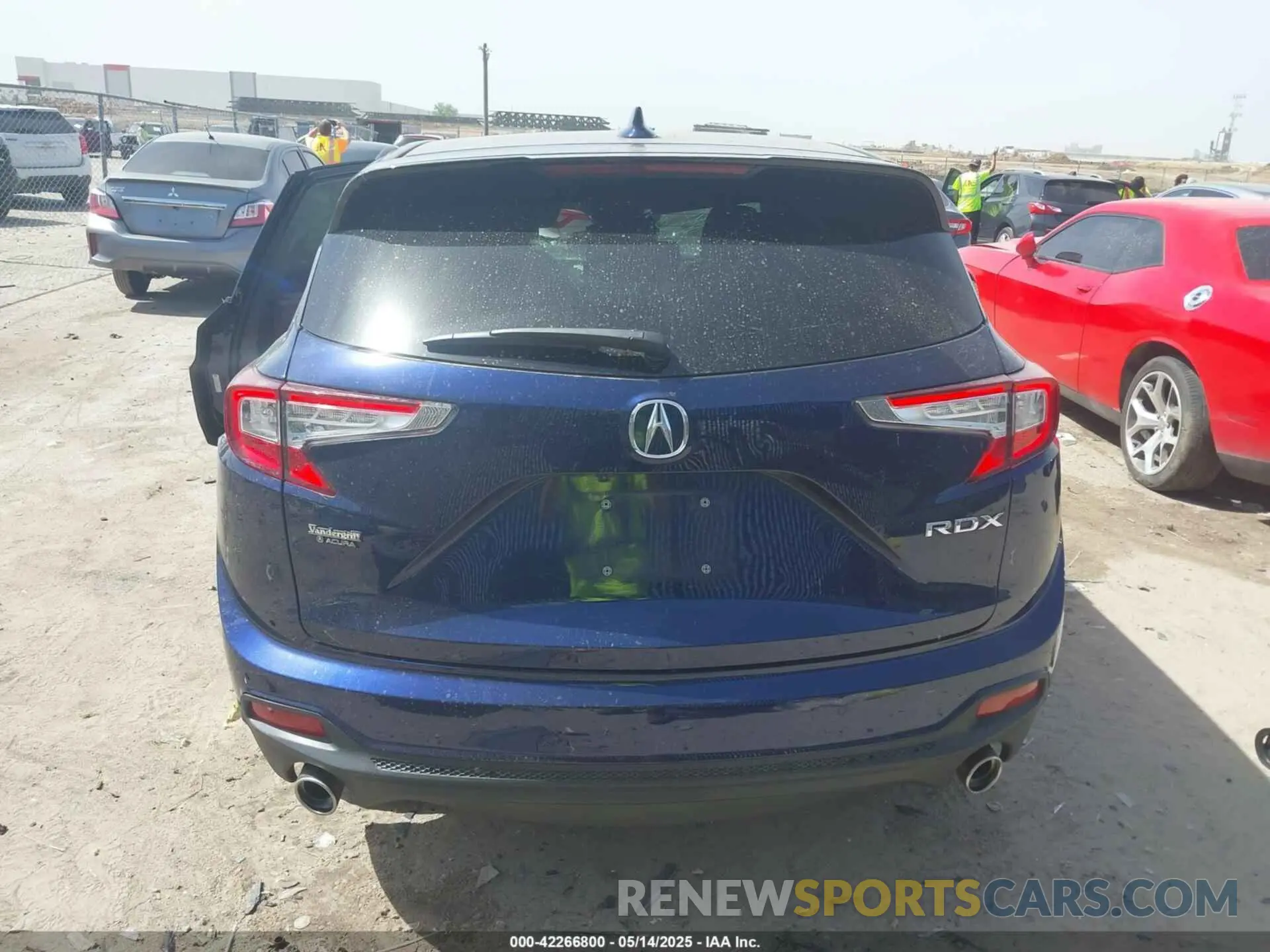 16 fotografías del automóvil dañado 5J8TC1H5XML011202 ACURA RDX 2021