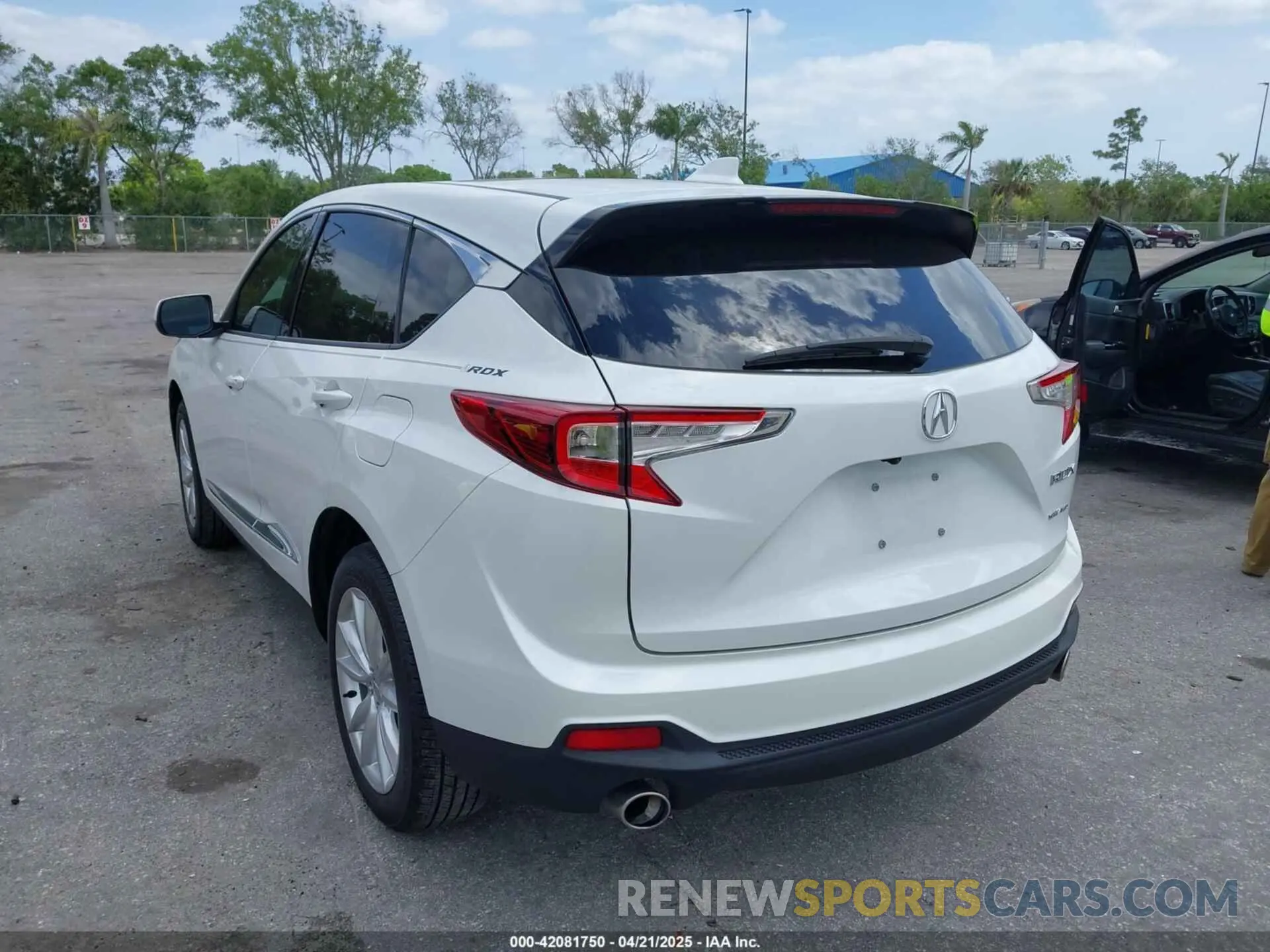 12 fotografías del automóvil dañado 5J8TC2H33ML005391 ACURA RDX 2021