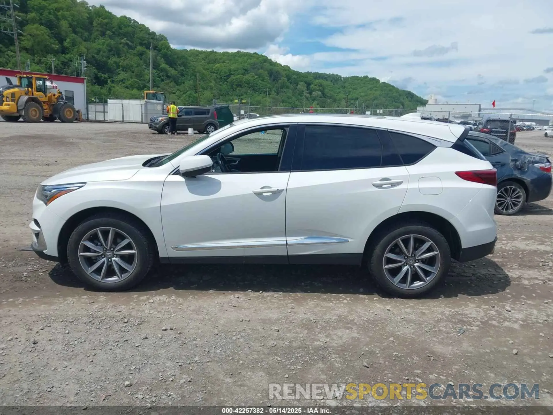 14 fotografías del automóvil dañado 5J8TC2H53ML047254 ACURA RDX 2021