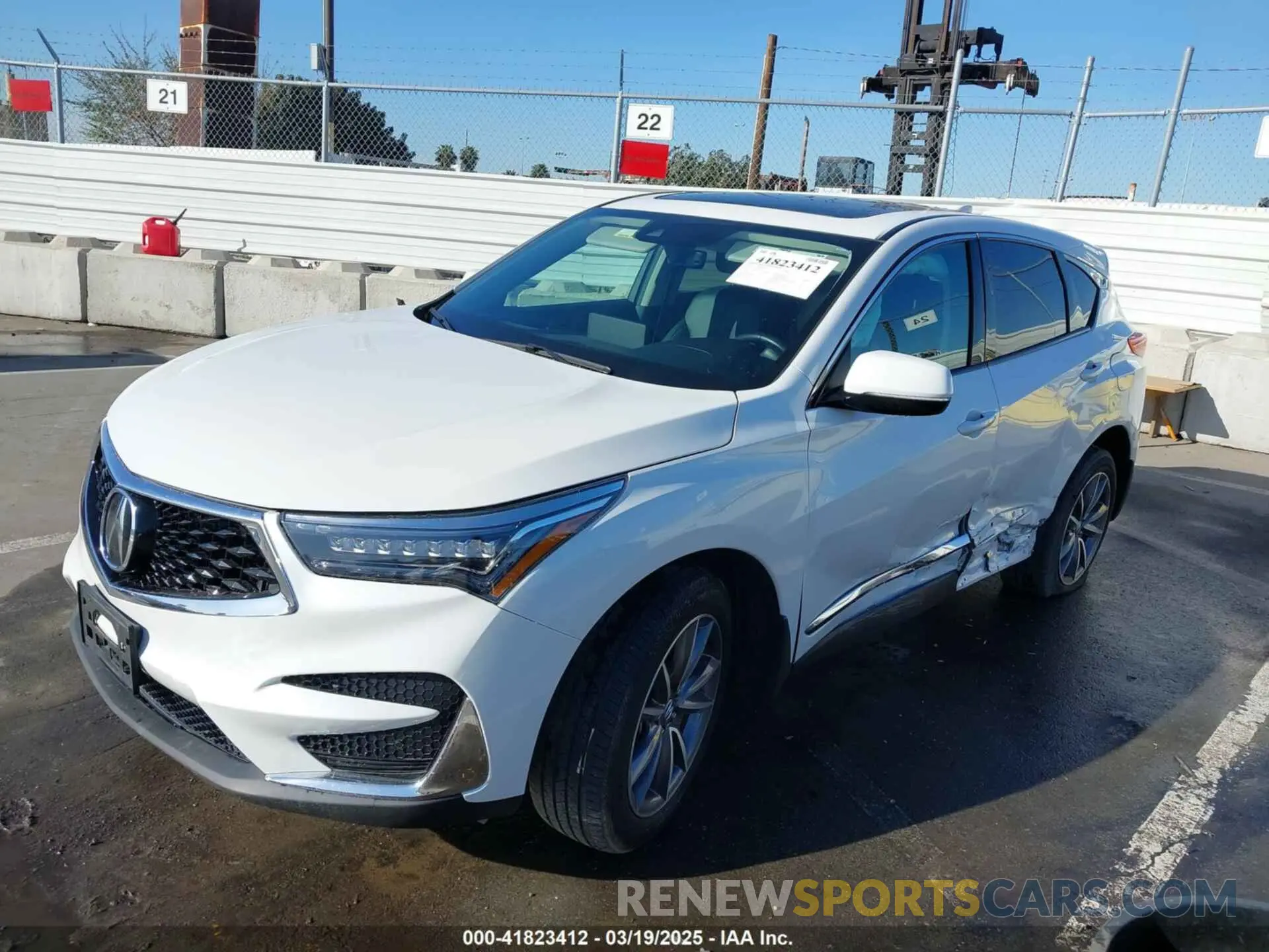 2 fotografías del automóvil dañado 5J8TC2H5XML019533 ACURA RDX 2021