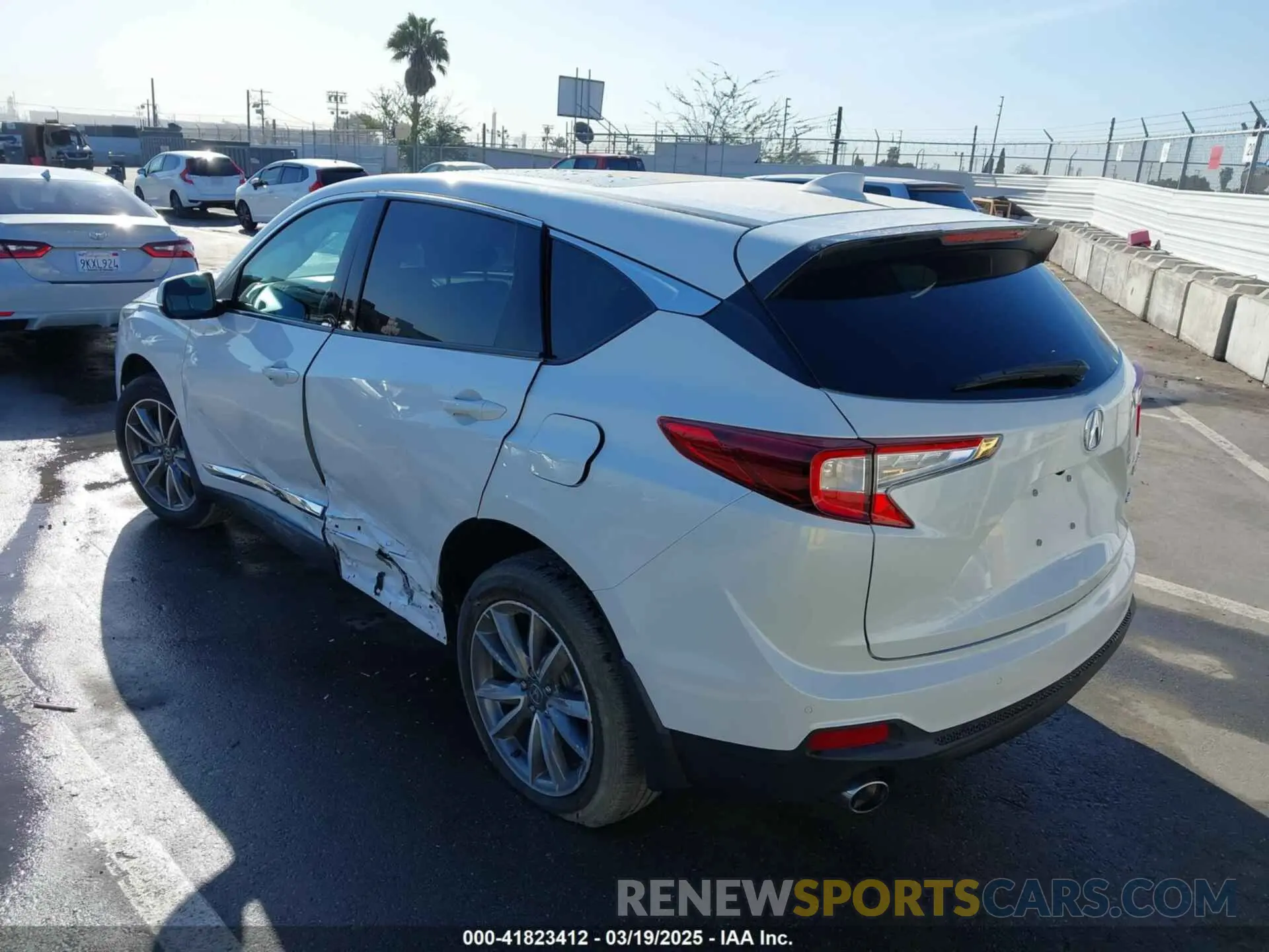 3 fotografías del automóvil dañado 5J8TC2H5XML019533 ACURA RDX 2021
