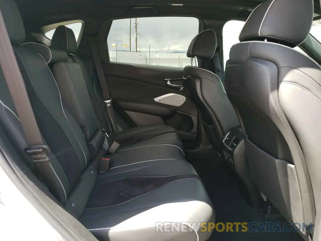 11 fotografías del automóvil dañado 5J8TC2H6XML038947 ACURA RDX 2021
