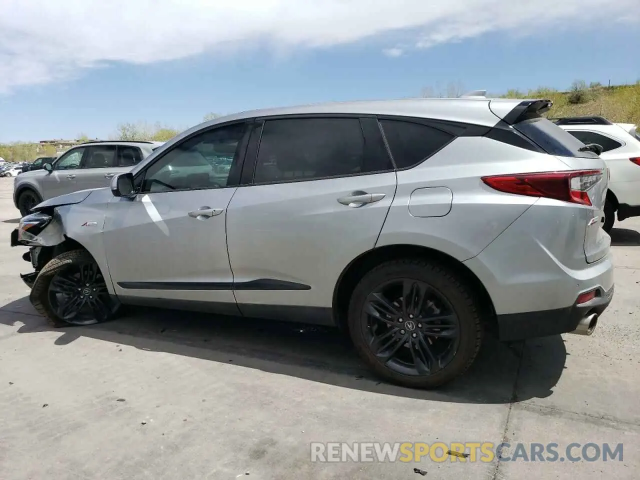 2 fotografías del automóvil dañado 5J8TC2H6XML038947 ACURA RDX 2021