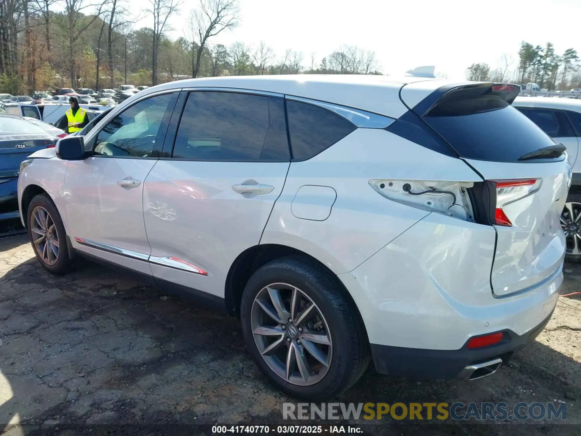 14 fotografías del automóvil dañado 5J8TC1H58NL003746 ACURA RDX 2022
