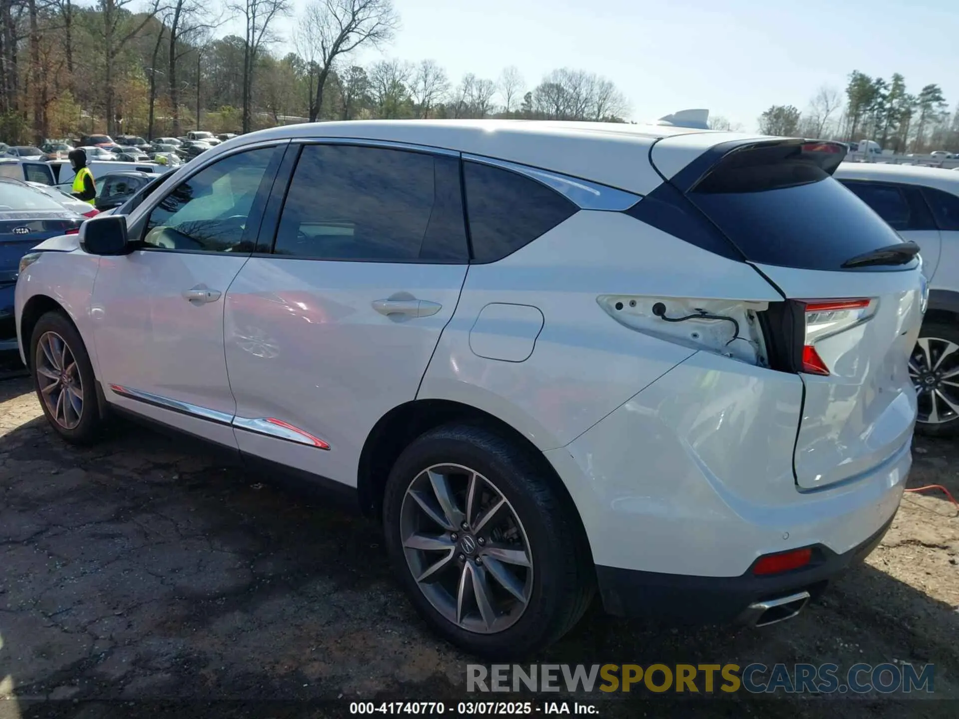 3 fotografías del automóvil dañado 5J8TC1H58NL003746 ACURA RDX 2022