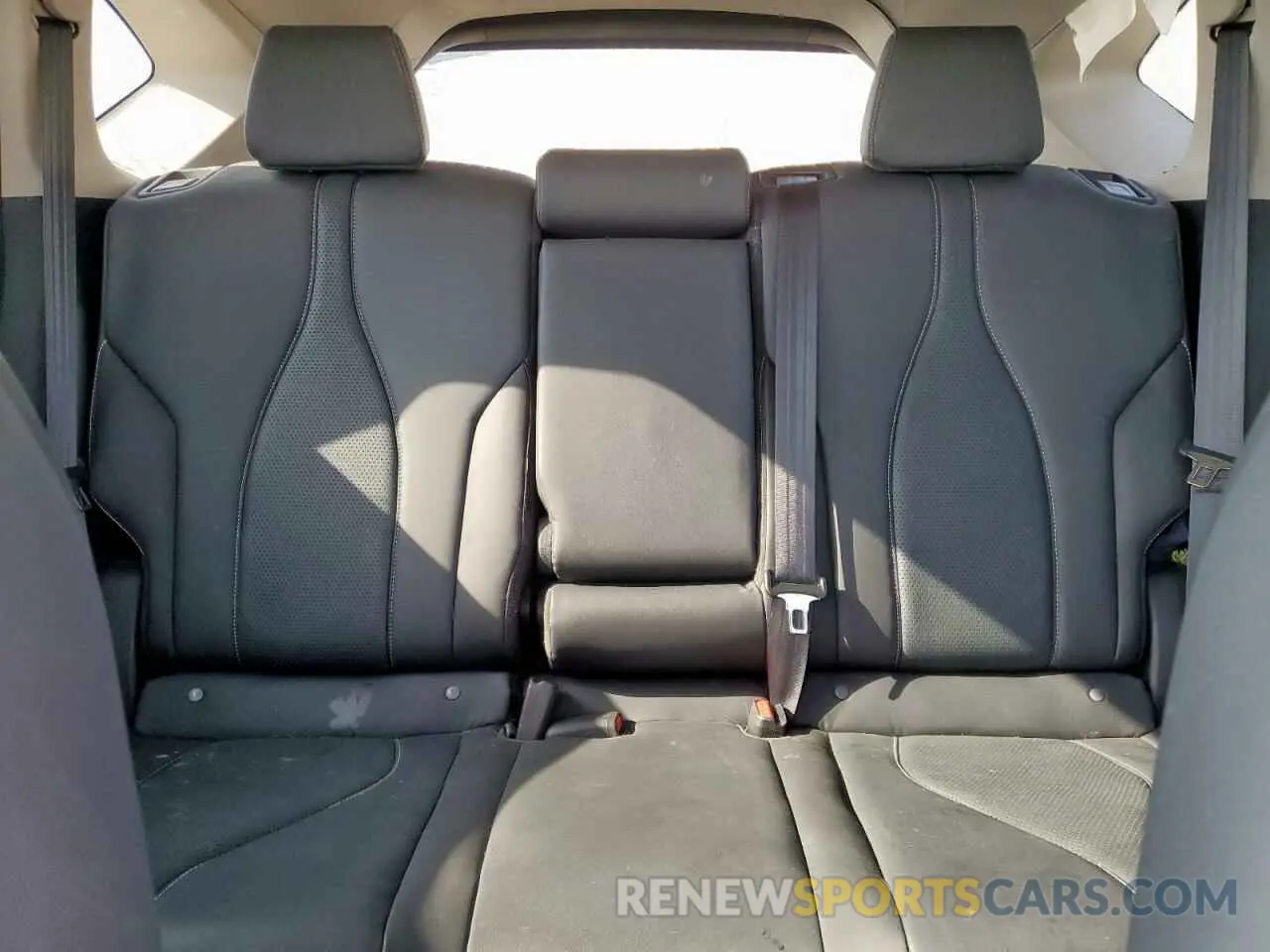 10 fotografías del automóvil dañado 5J8TC1H59NL006218 ACURA RDX 2022