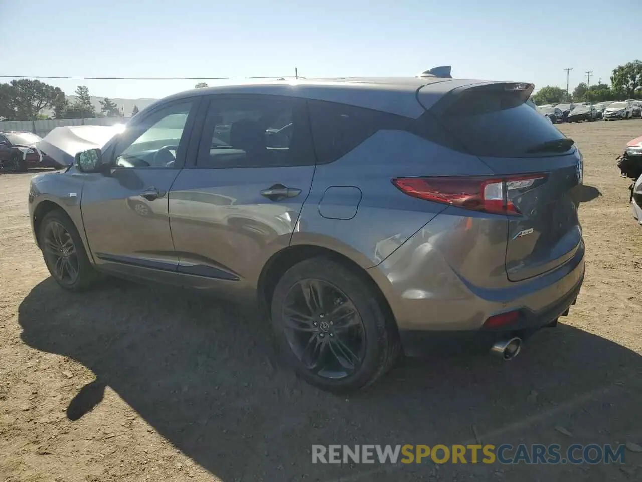 2 fotografías del automóvil dañado 5J8TC1H63NL001606 ACURA RDX 2022