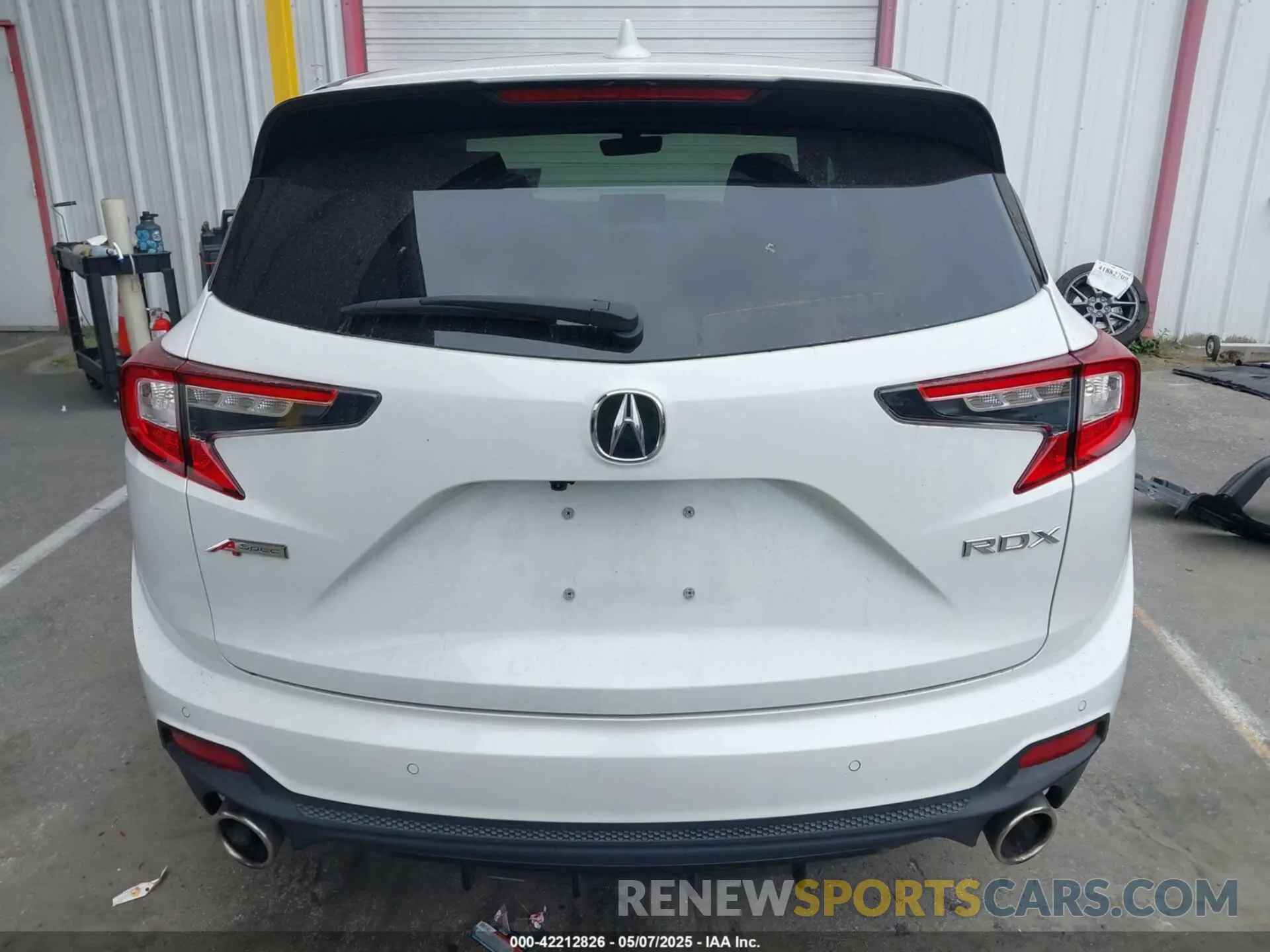 16 fotografías del automóvil dañado 5J8TC1H65NL006760 ACURA RDX 2022