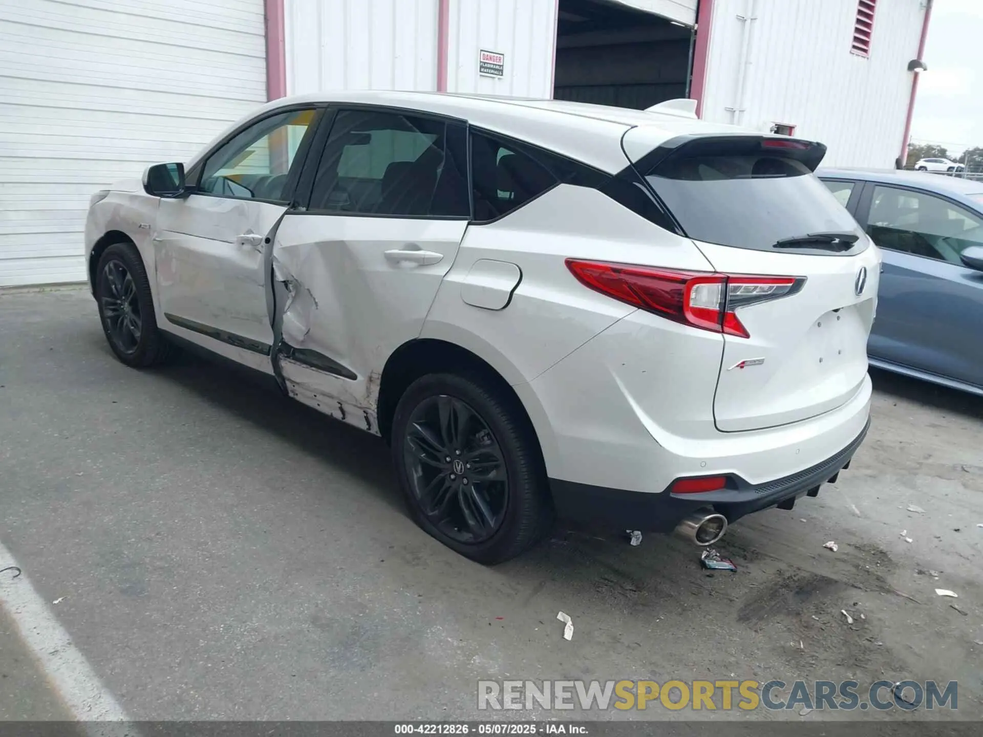 3 fotografías del automóvil dañado 5J8TC1H65NL006760 ACURA RDX 2022