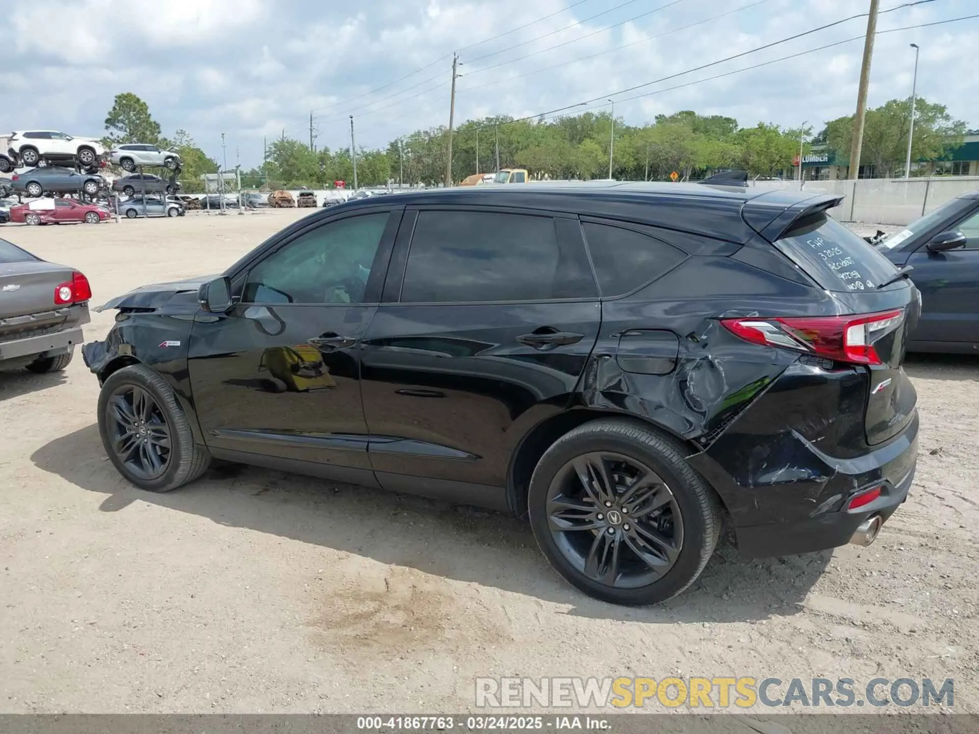 14 fotografías del automóvil dañado 5J8TC1H67NL003911 ACURA RDX 2022