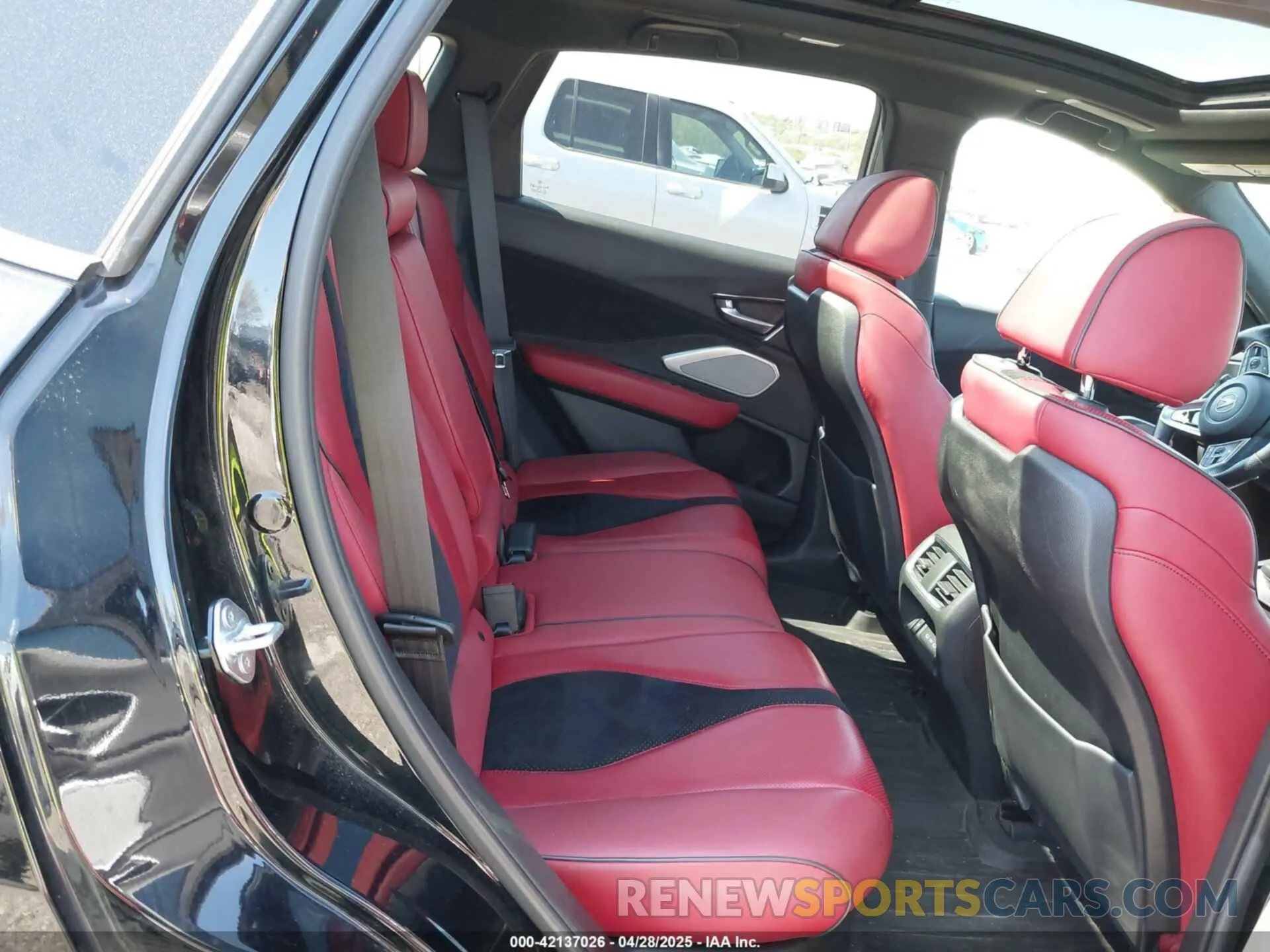 8 fotografías del automóvil dañado 5J8TC2H85NL013697 ACURA RDX 2022