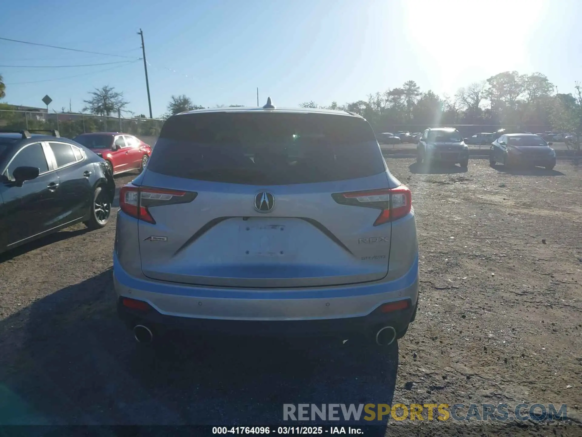 16 fotografías del automóvil dañado 5J8TC2H89NL000578 ACURA RDX 2022