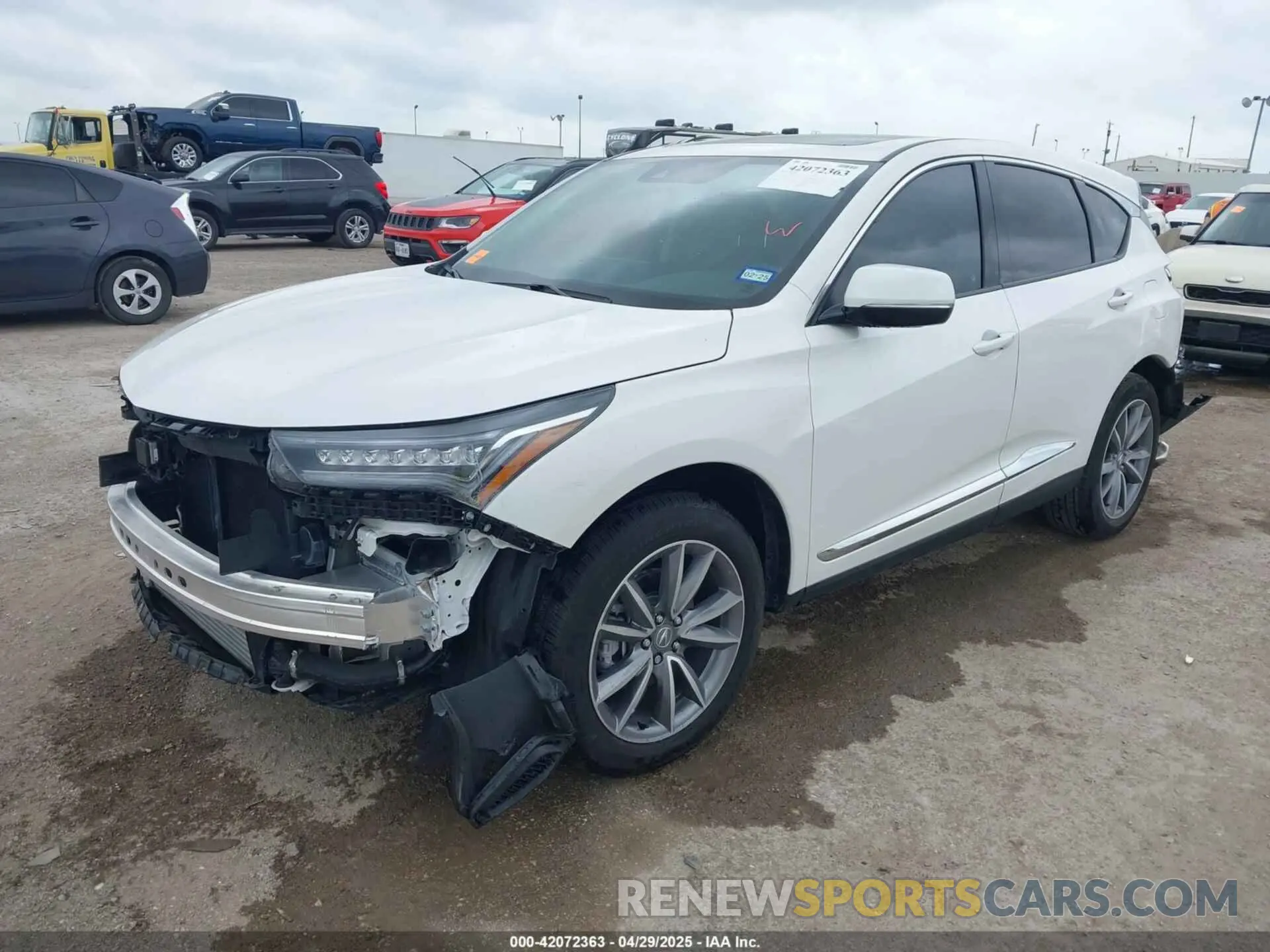 2 fotografías del automóvil dañado 5J8TC1H50PL006983 ACURA RDX 2023