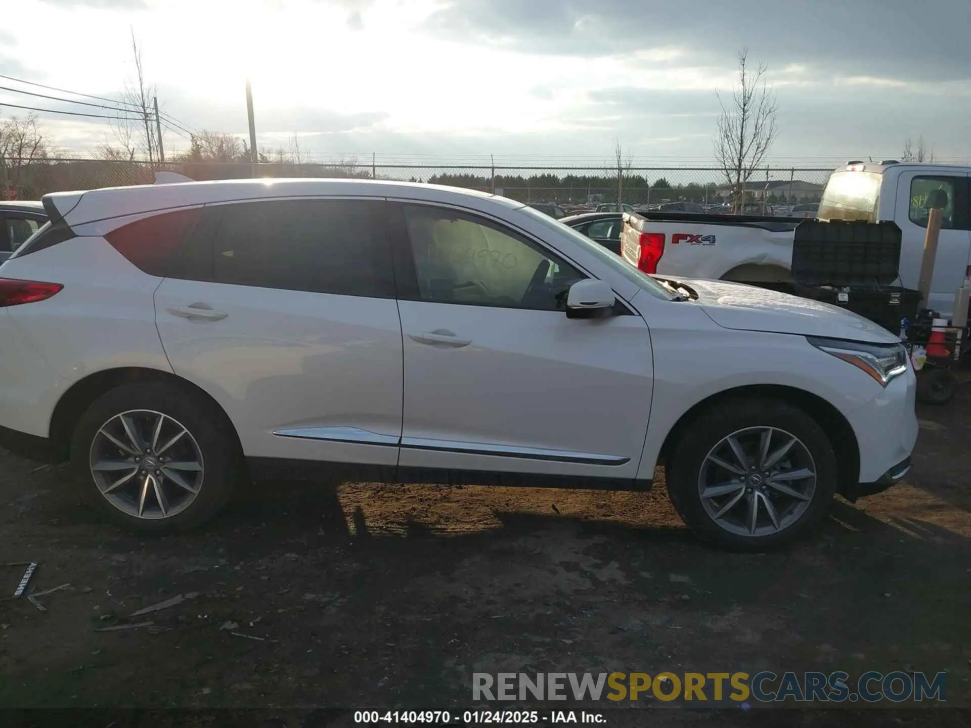 13 fotografías del automóvil dañado 5J8TC2H50PL012482 ACURA RDX 2023