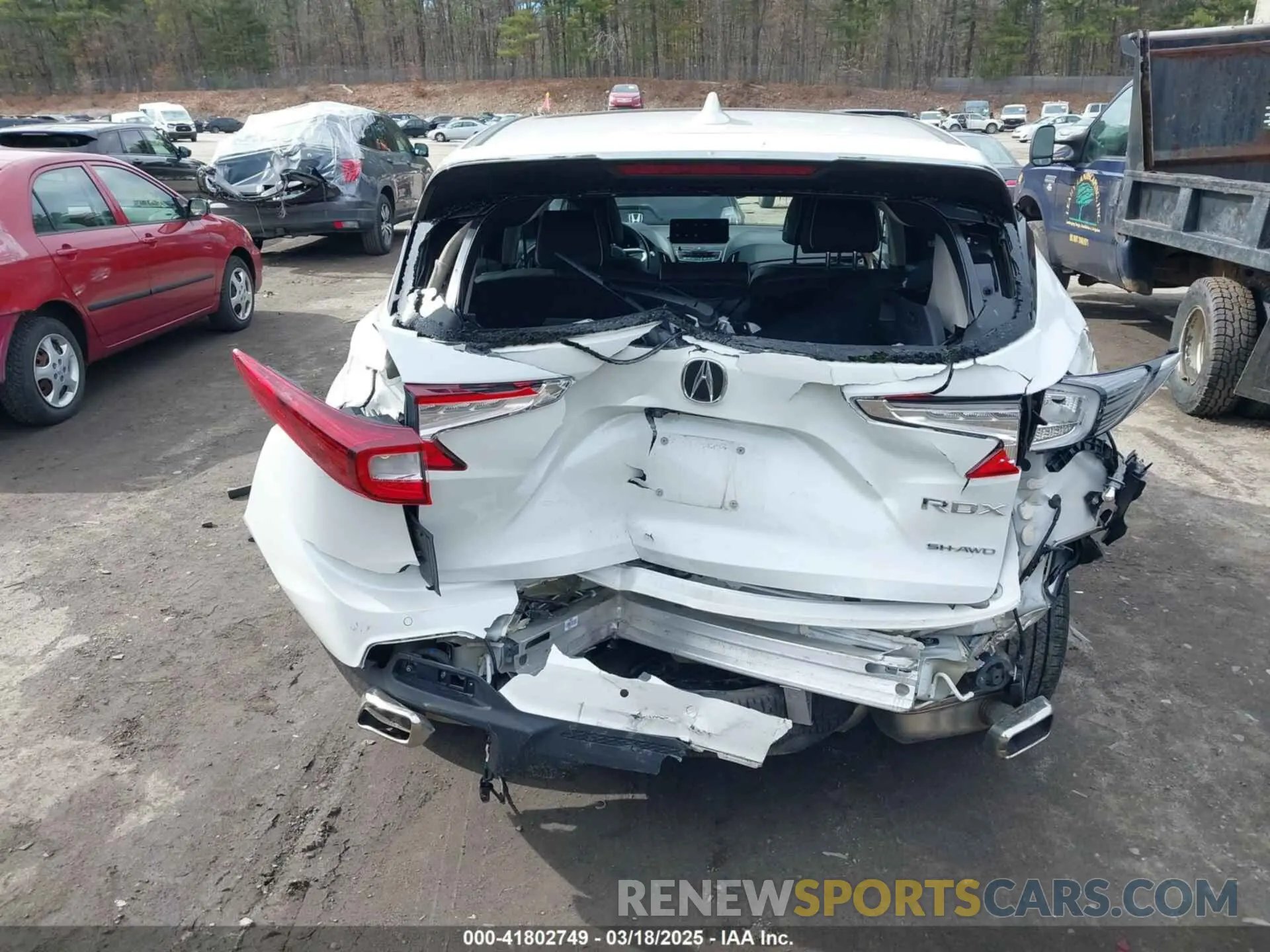 16 fotografías del automóvil dañado 5J8TC2H7XPL008909 ACURA RDX 2023