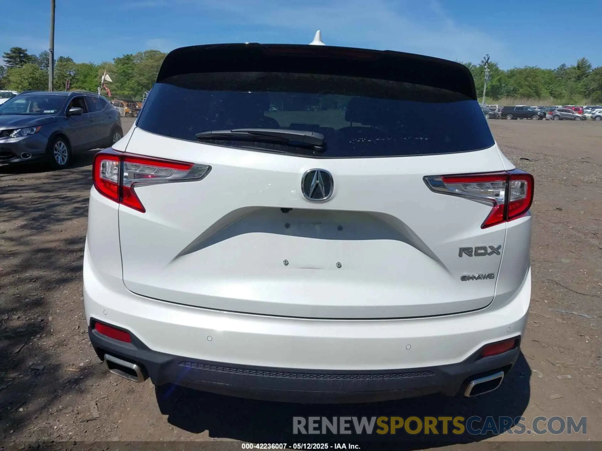 17 fotografías del automóvil dañado 5J8TC2H57RL017388 ACURA RDX 2024