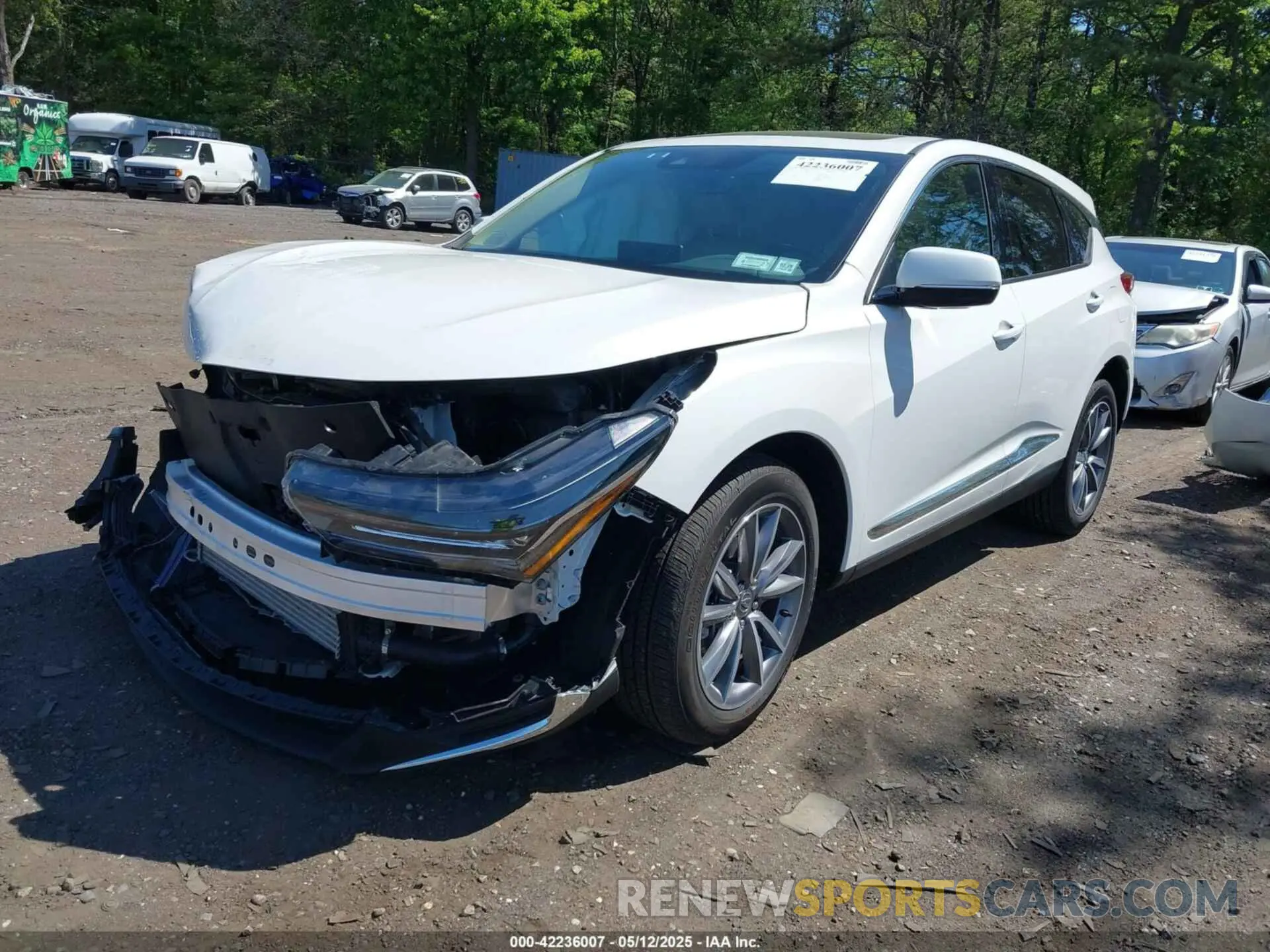 2 fotografías del automóvil dañado 5J8TC2H57RL017388 ACURA RDX 2024
