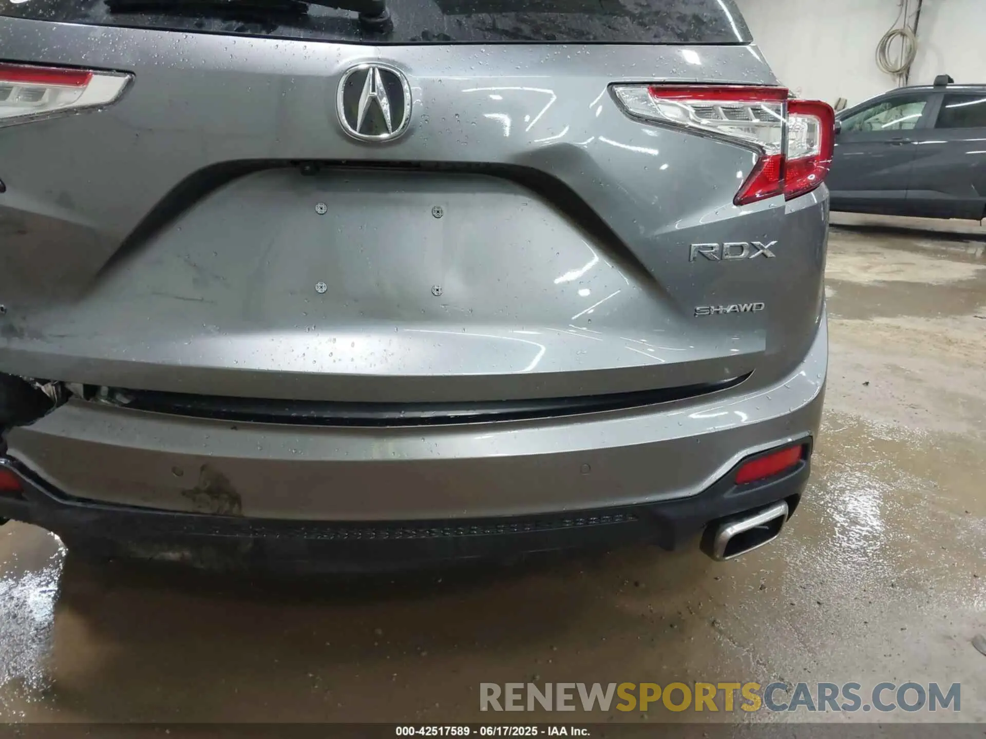 17 fotografías del automóvil dañado 5J8TC2H70RL032588 ACURA RDX 2024