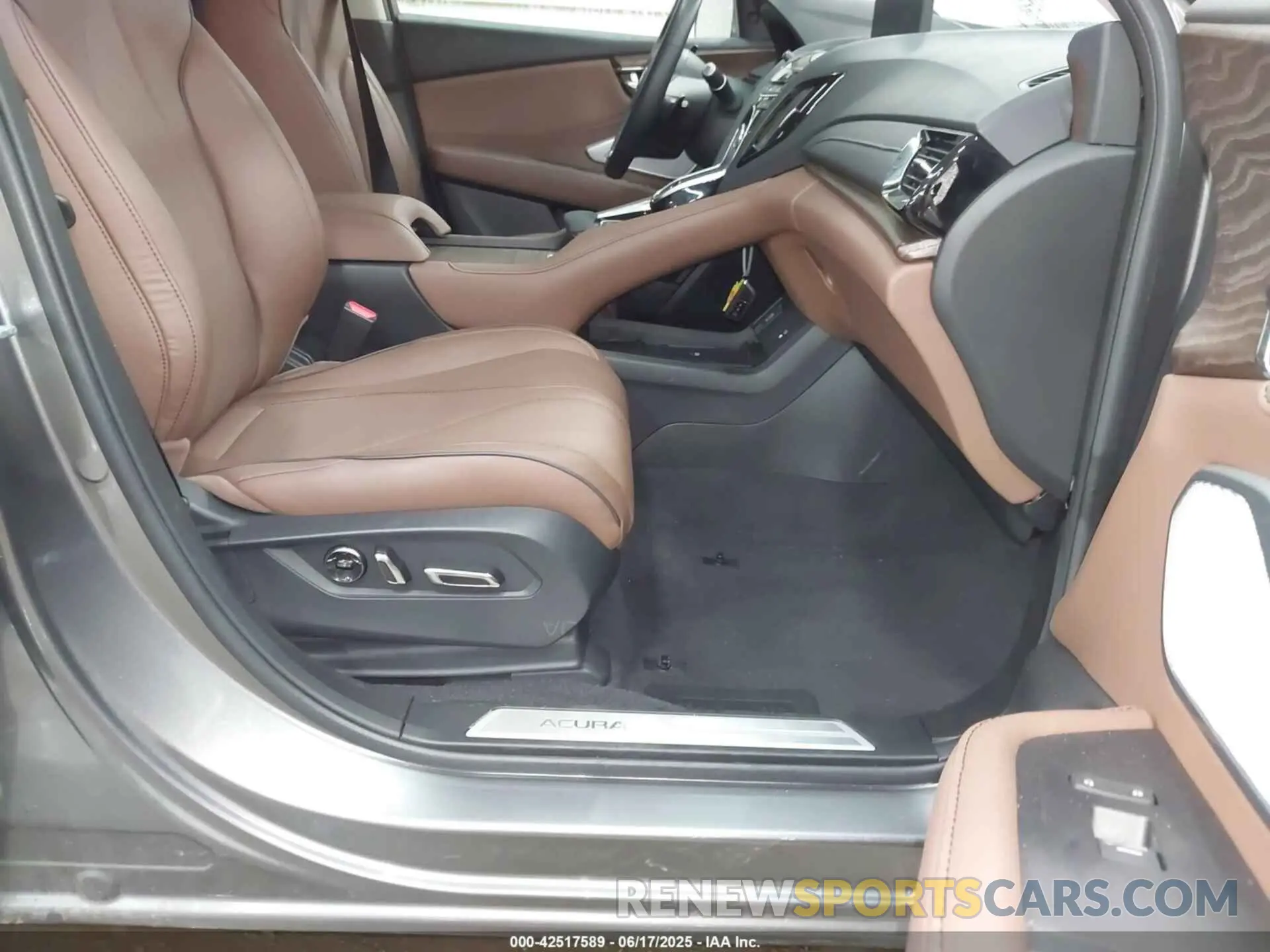 5 fotografías del automóvil dañado 5J8TC2H70RL032588 ACURA RDX 2024