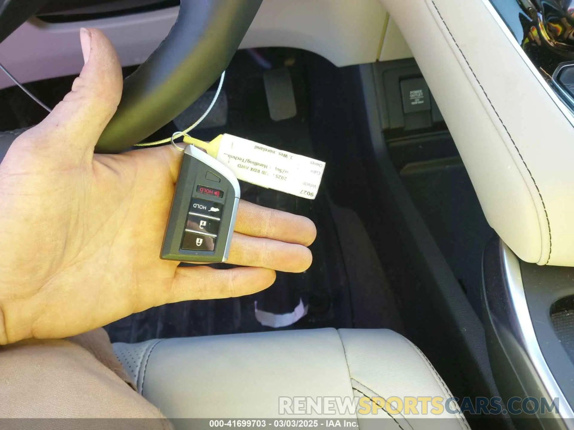 11 fotografías del automóvil dañado 5J8TC2H59SL002736 ACURA RDX 2025
