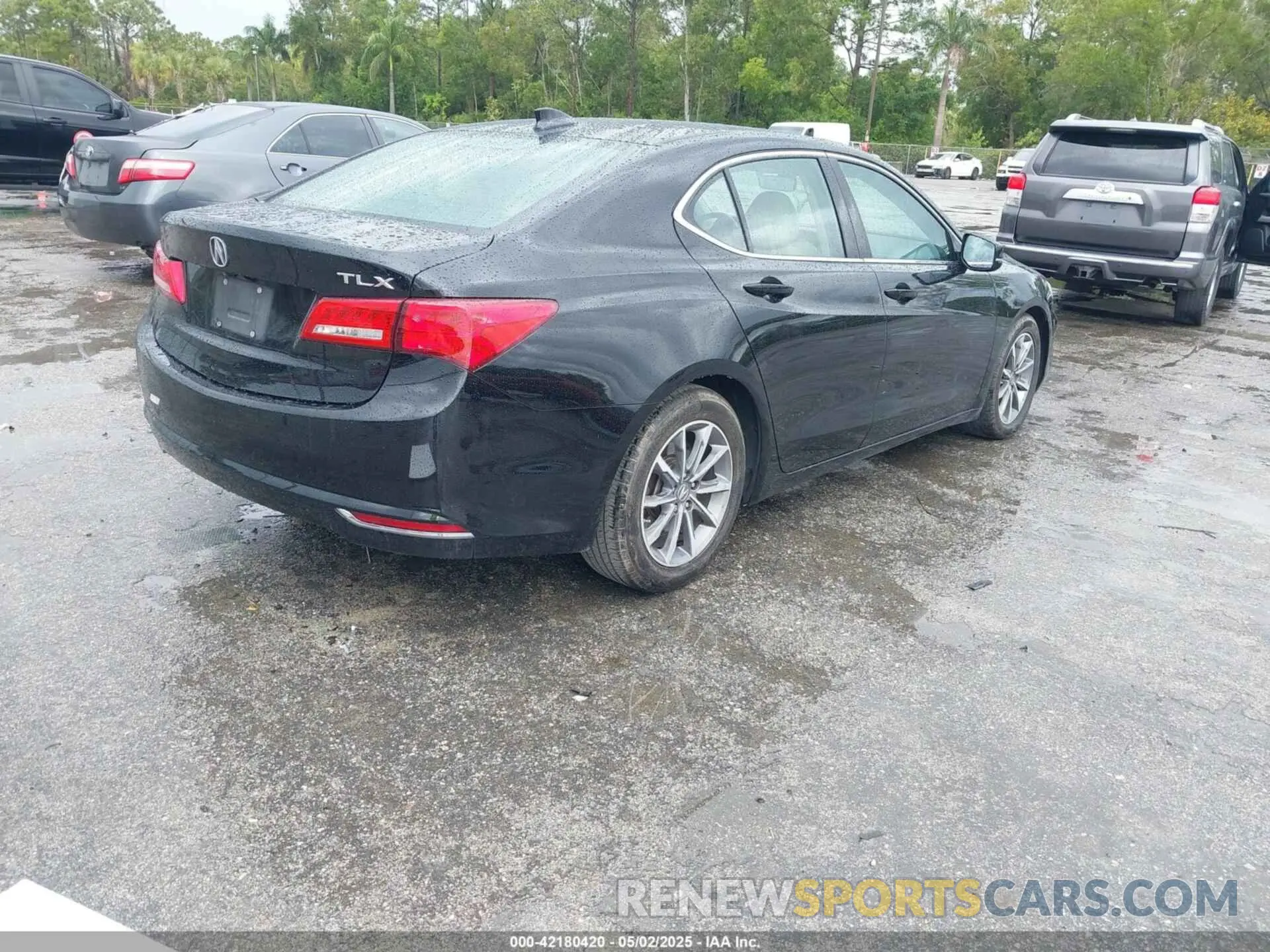 4 fotografías del automóvil dañado 19UUB1F33KA010488 ACURA TLX 2019