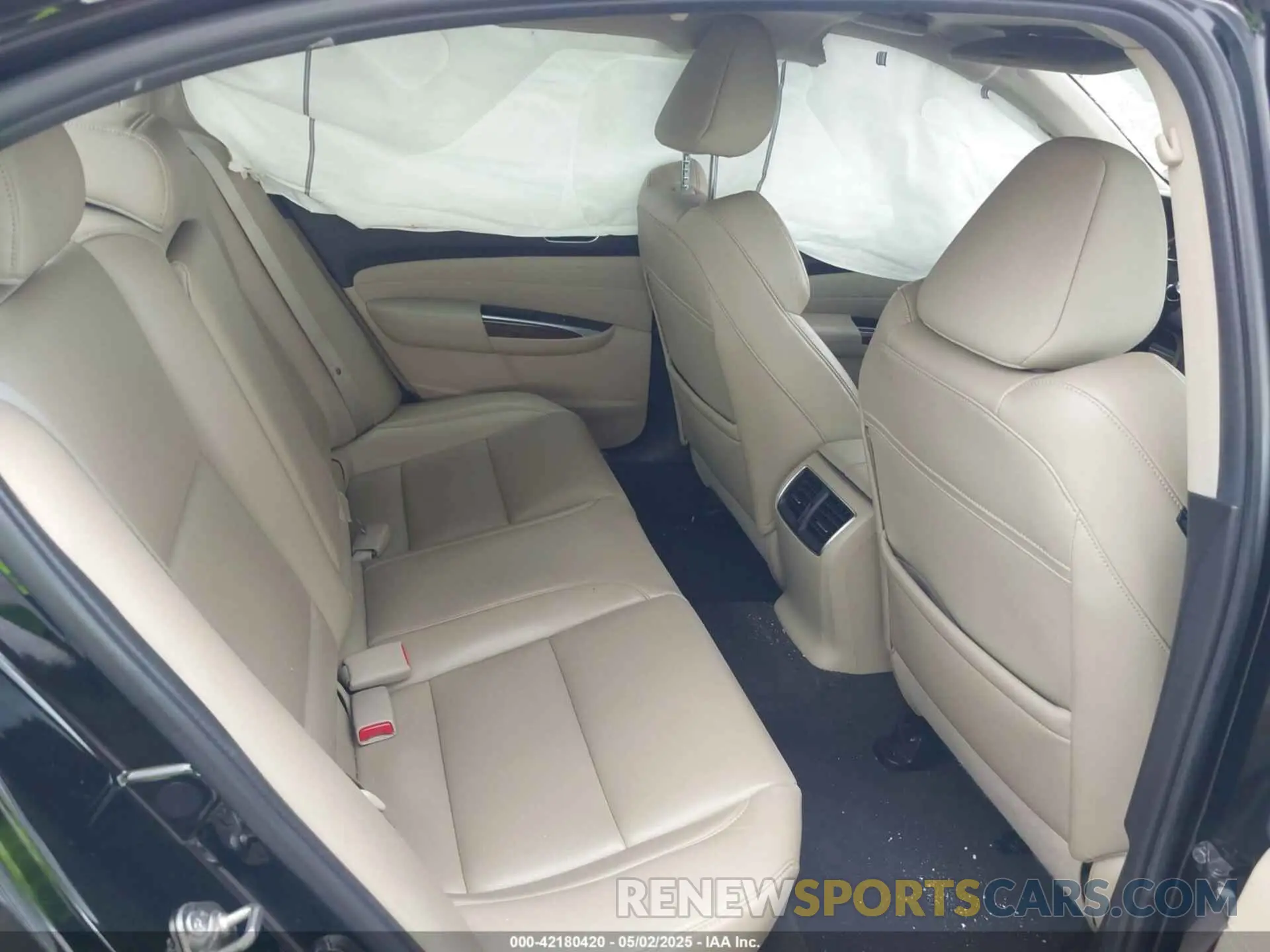 8 fotografías del automóvil dañado 19UUB1F33KA010488 ACURA TLX 2019