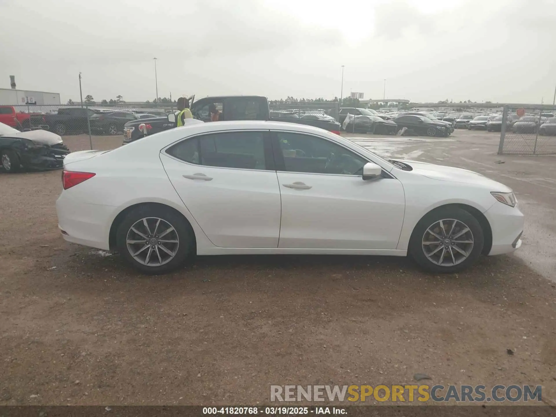13 fotografías del automóvil dañado 19UUB1F36KA006211 ACURA TLX 2019