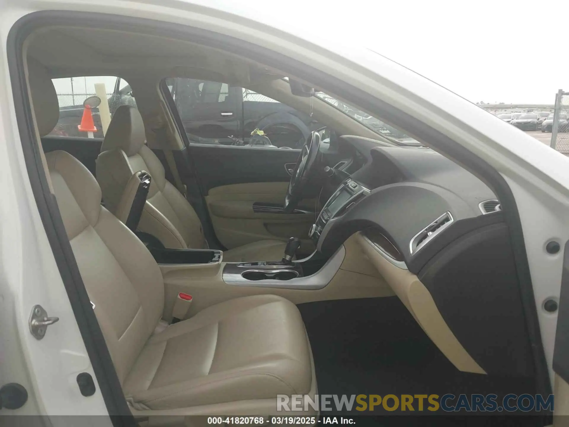5 fotografías del automóvil dañado 19UUB1F36KA006211 ACURA TLX 2019