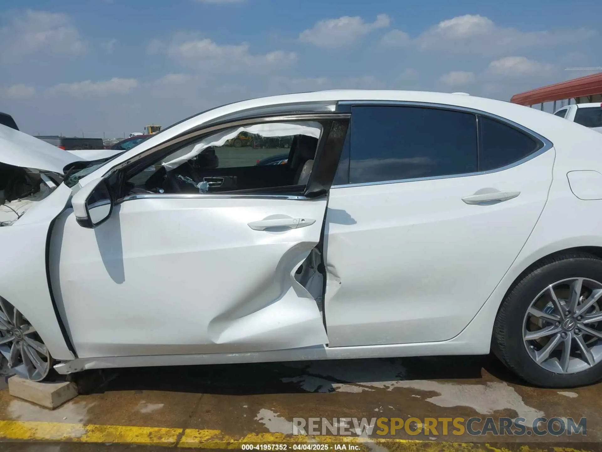 15 fotografías del automóvil dañado 19UUB1F51KA000835 ACURA TLX 2019