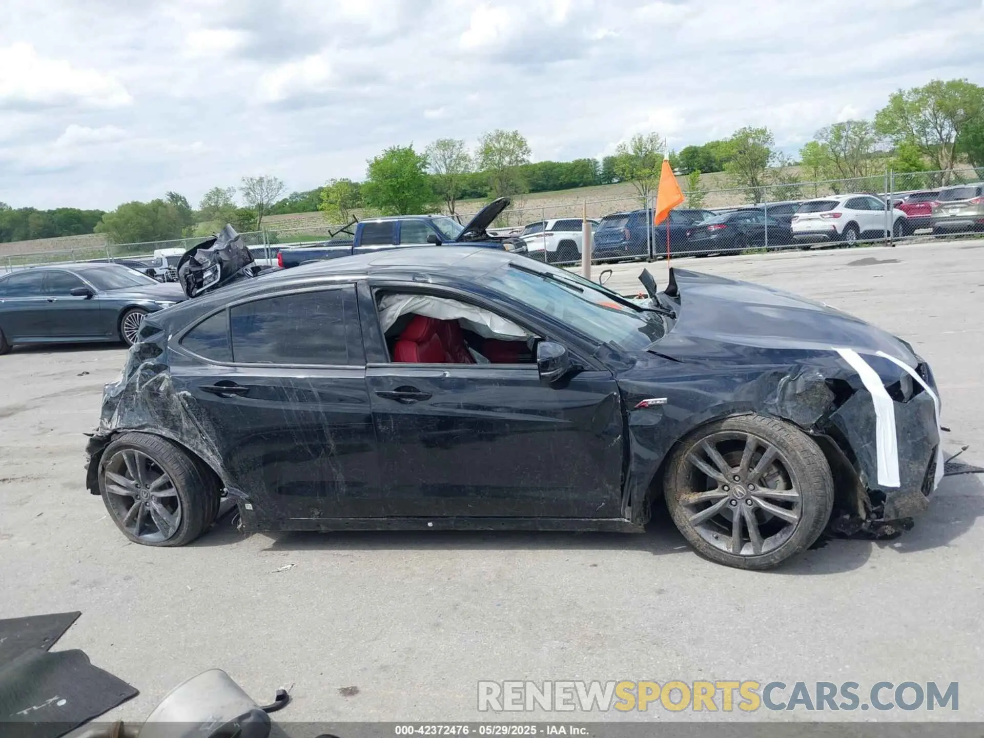 13 fotografías del automóvil dañado 19UUB1F62KA001601 ACURA TLX 2019