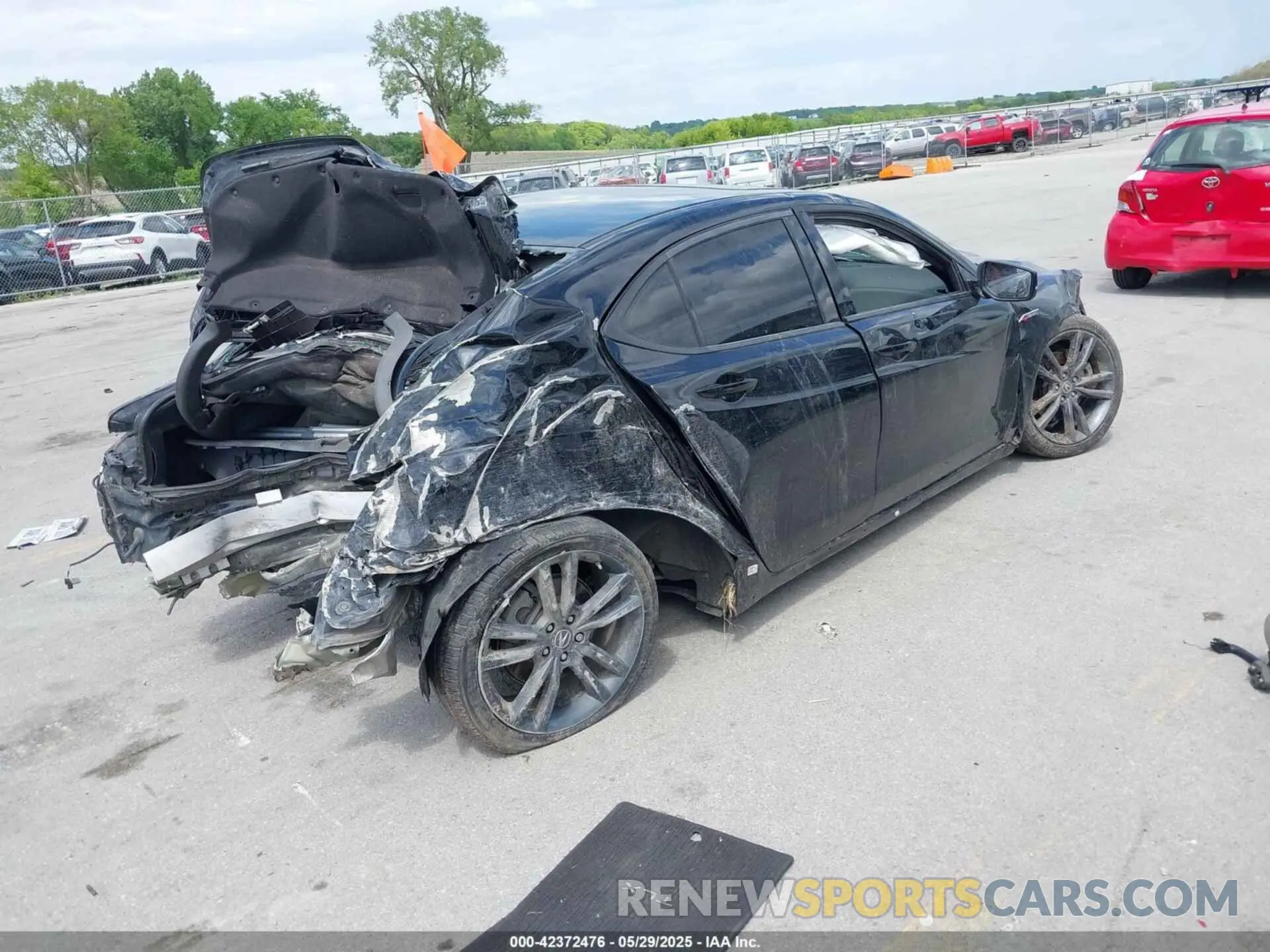 4 fotografías del automóvil dañado 19UUB1F62KA001601 ACURA TLX 2019