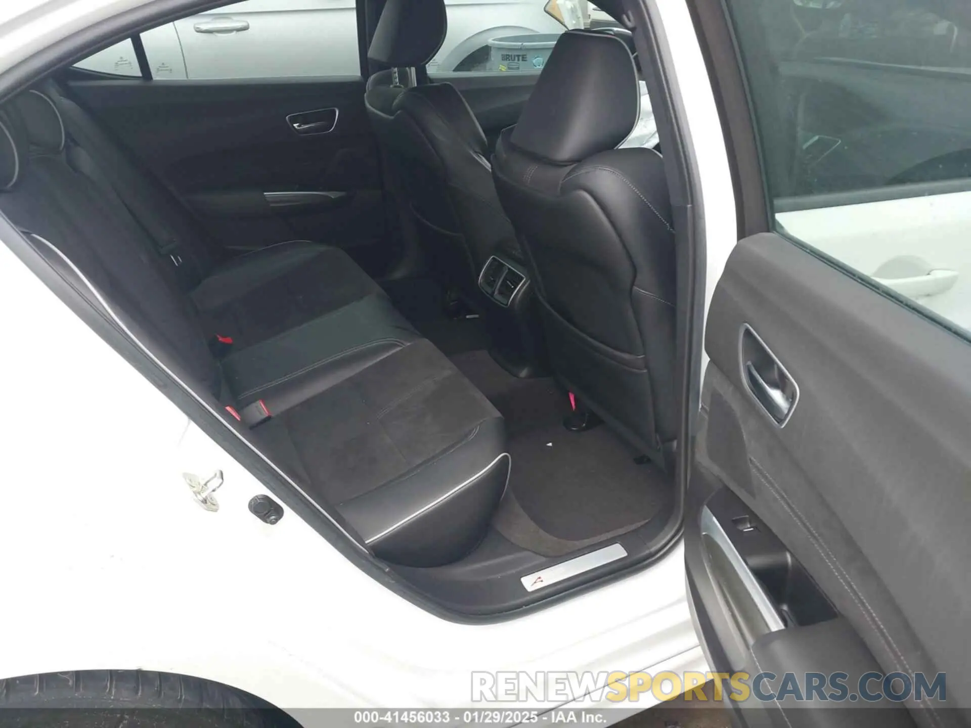8 fotografías del automóvil dañado 19UUB1F63KA009058 ACURA TLX 2019