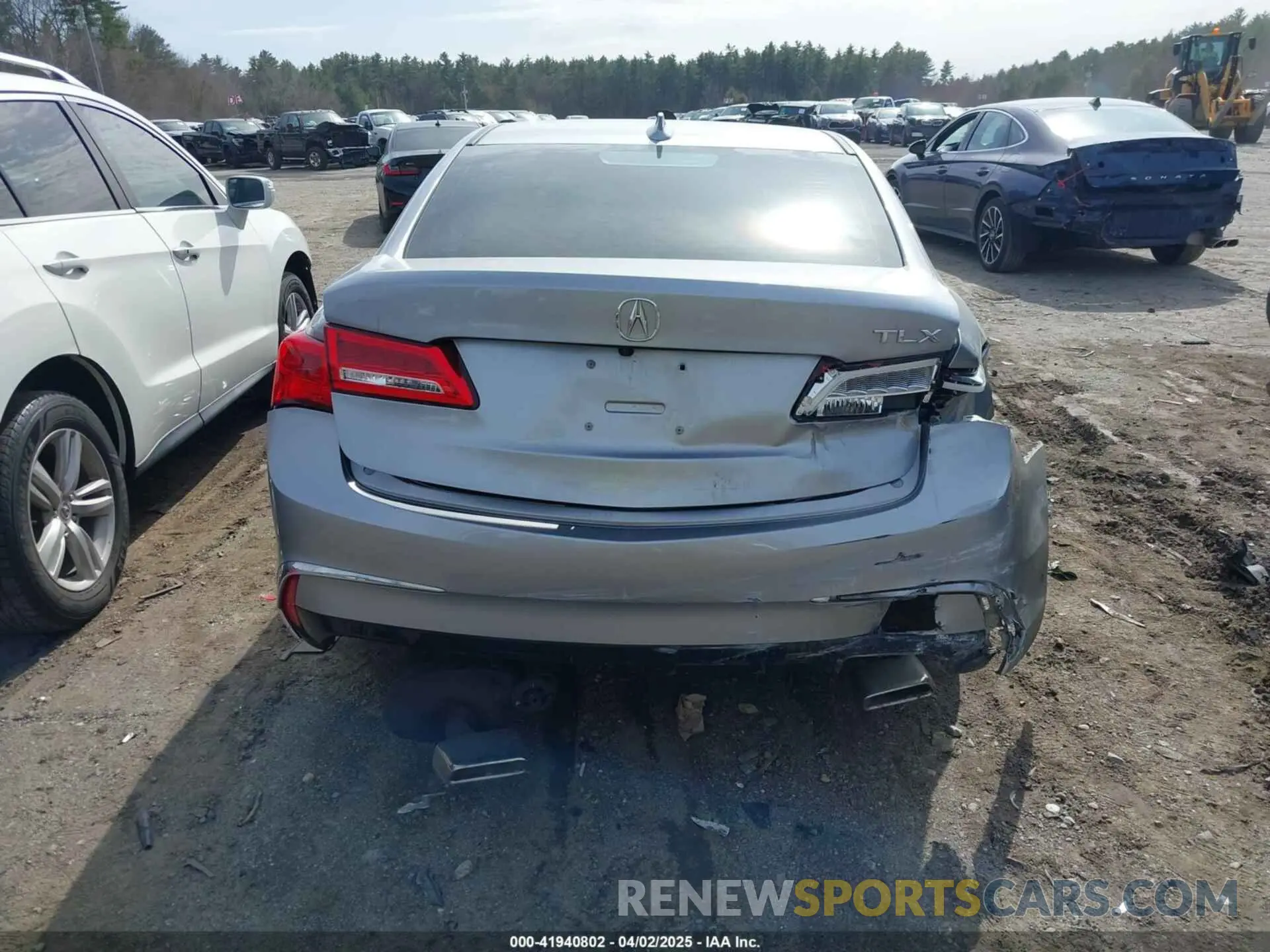 17 fotografías del automóvil dañado 19UUB2F45KA010426 ACURA TLX 2019