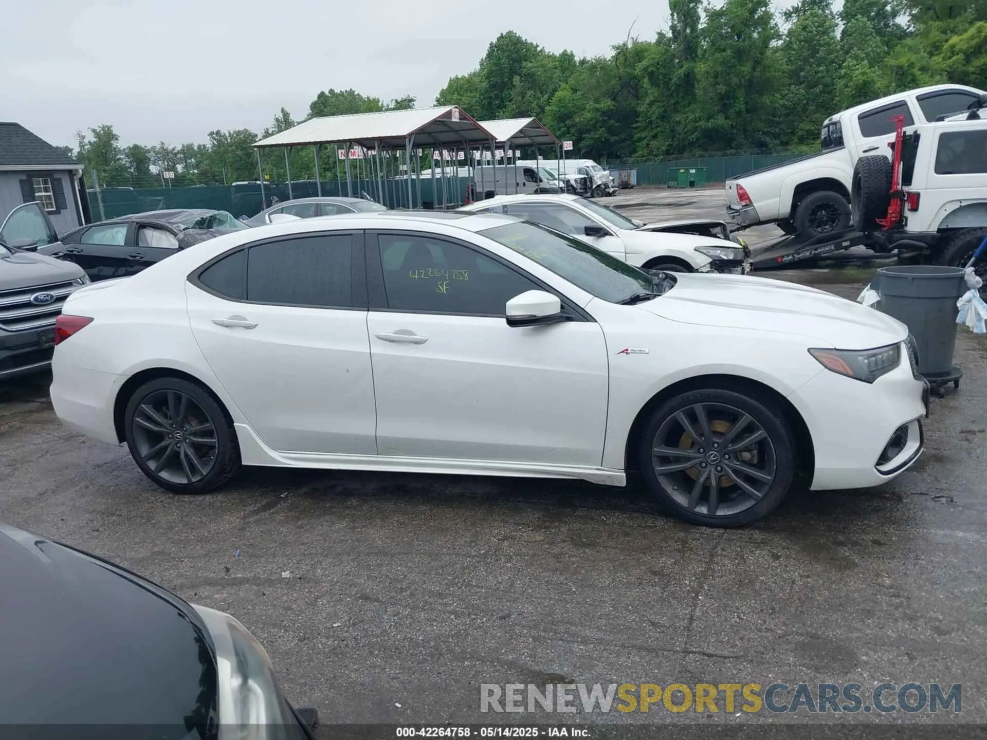 12 fotografías del automóvil dañado 19UUB2F63KA004061 ACURA TLX 2019