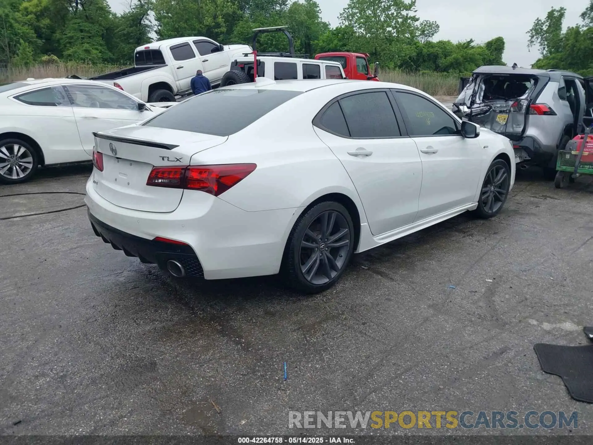 4 fotografías del automóvil dañado 19UUB2F63KA004061 ACURA TLX 2019