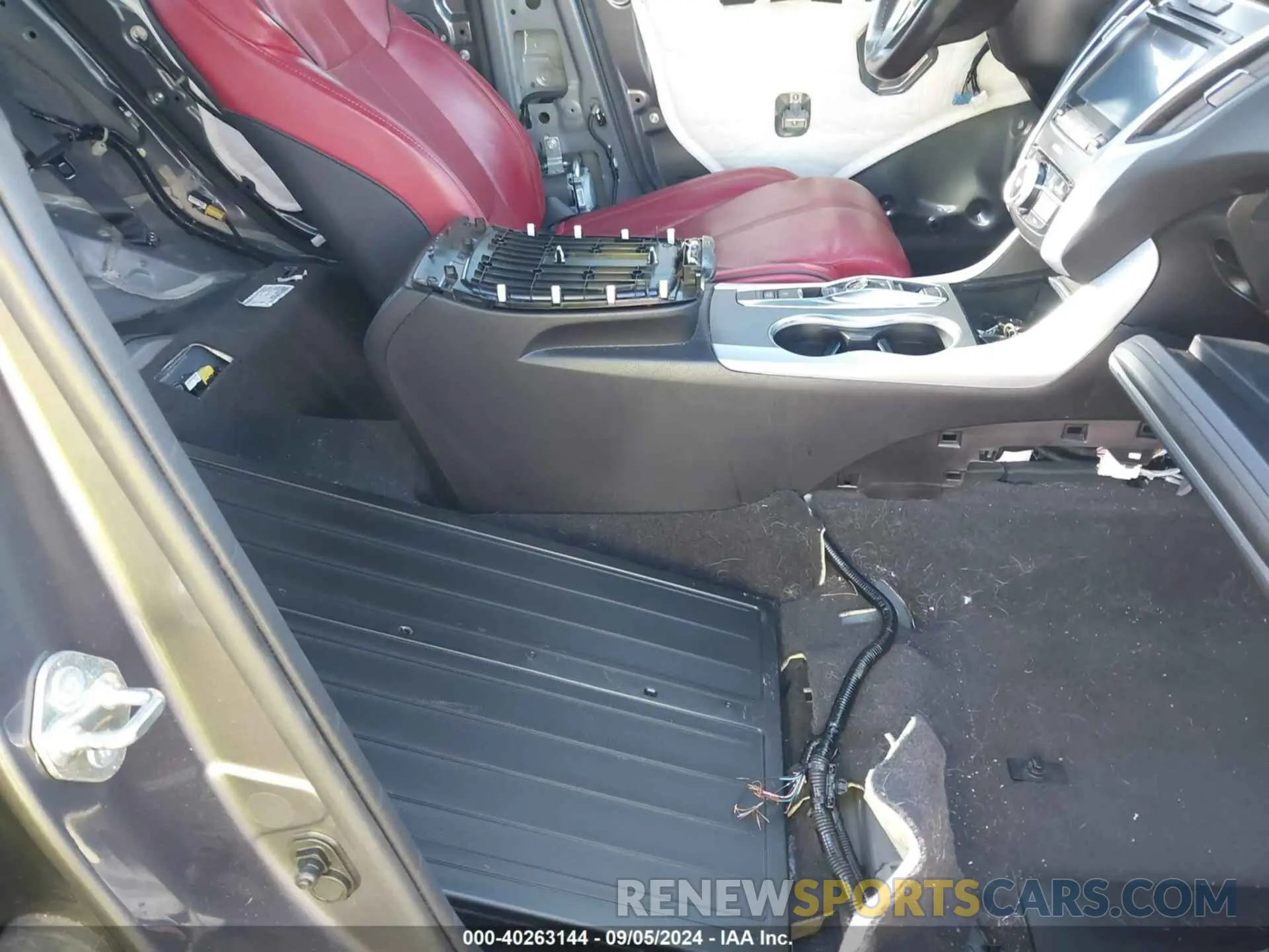 5 fotografías del automóvil dañado 19UUB2F67KA005049 ACURA TLX 2019