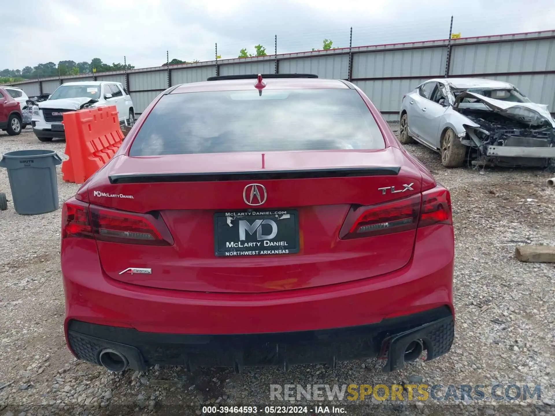 16 fotografías del automóvil dañado 19UUB2F69KA003271 ACURA TLX 2019