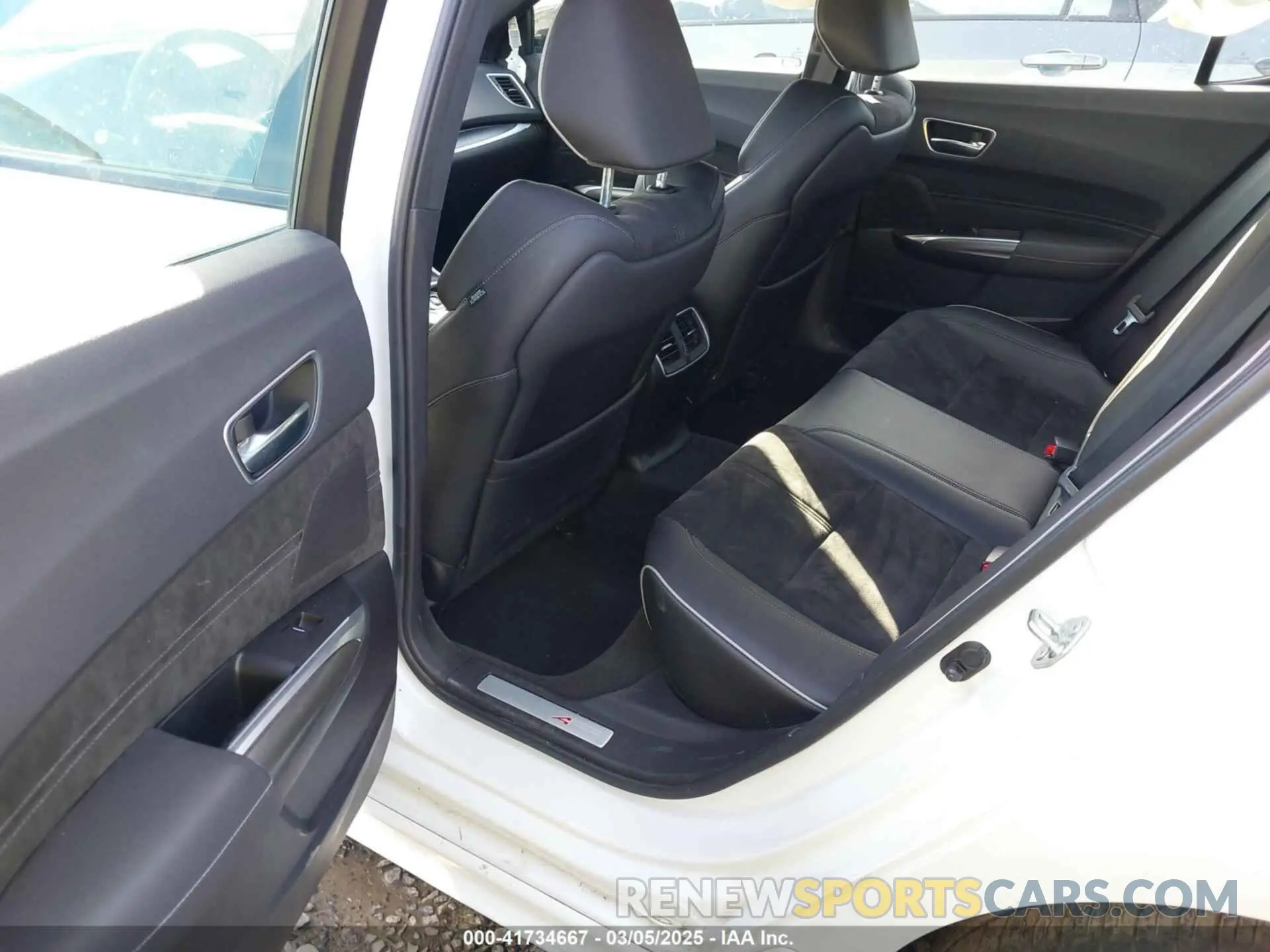 8 fotografías del automóvil dañado 19UUB2F69KA006039 ACURA TLX 2019