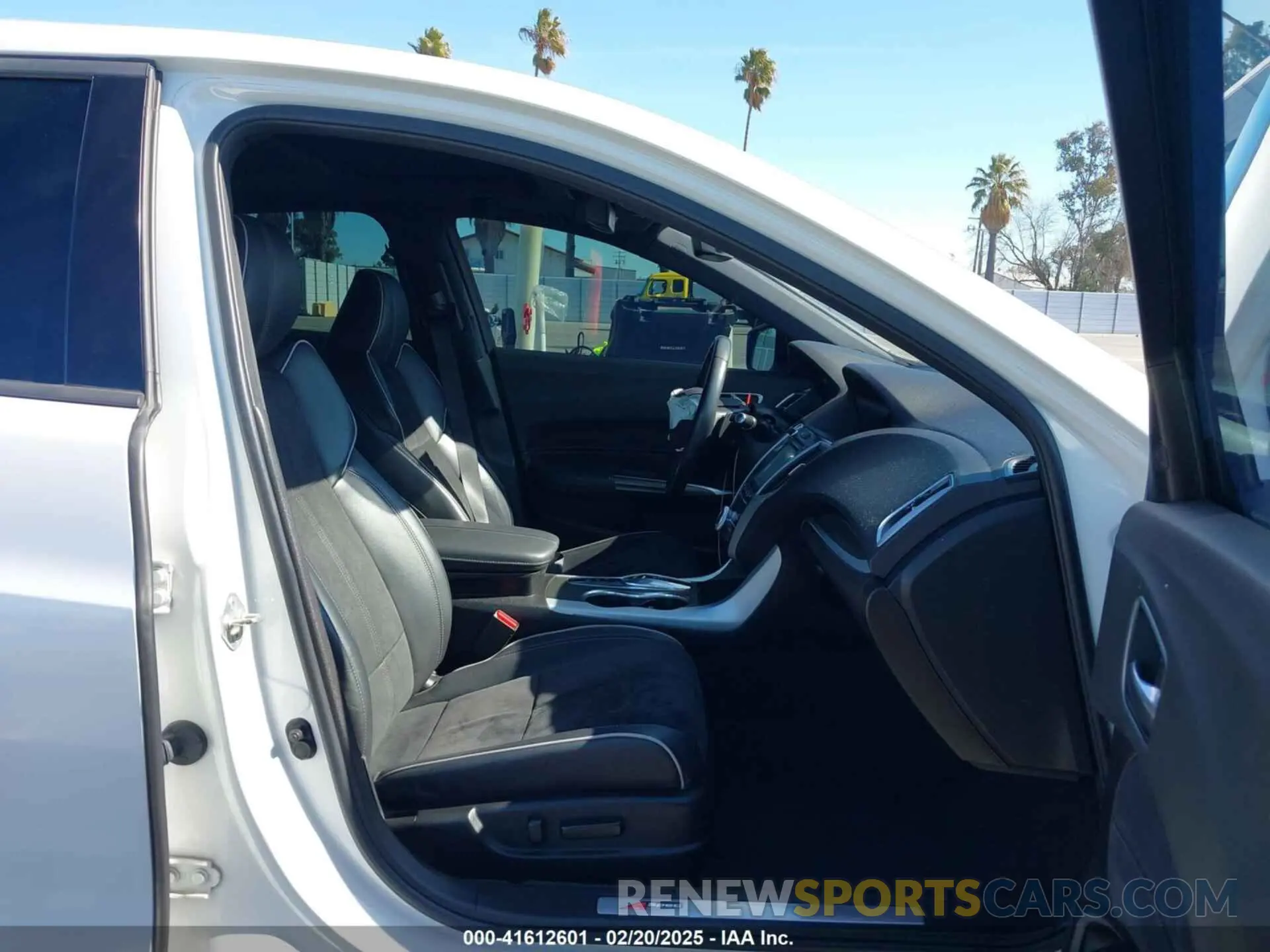 5 fotografías del automóvil dañado 19UUB3F65KA003595 ACURA TLX 2019