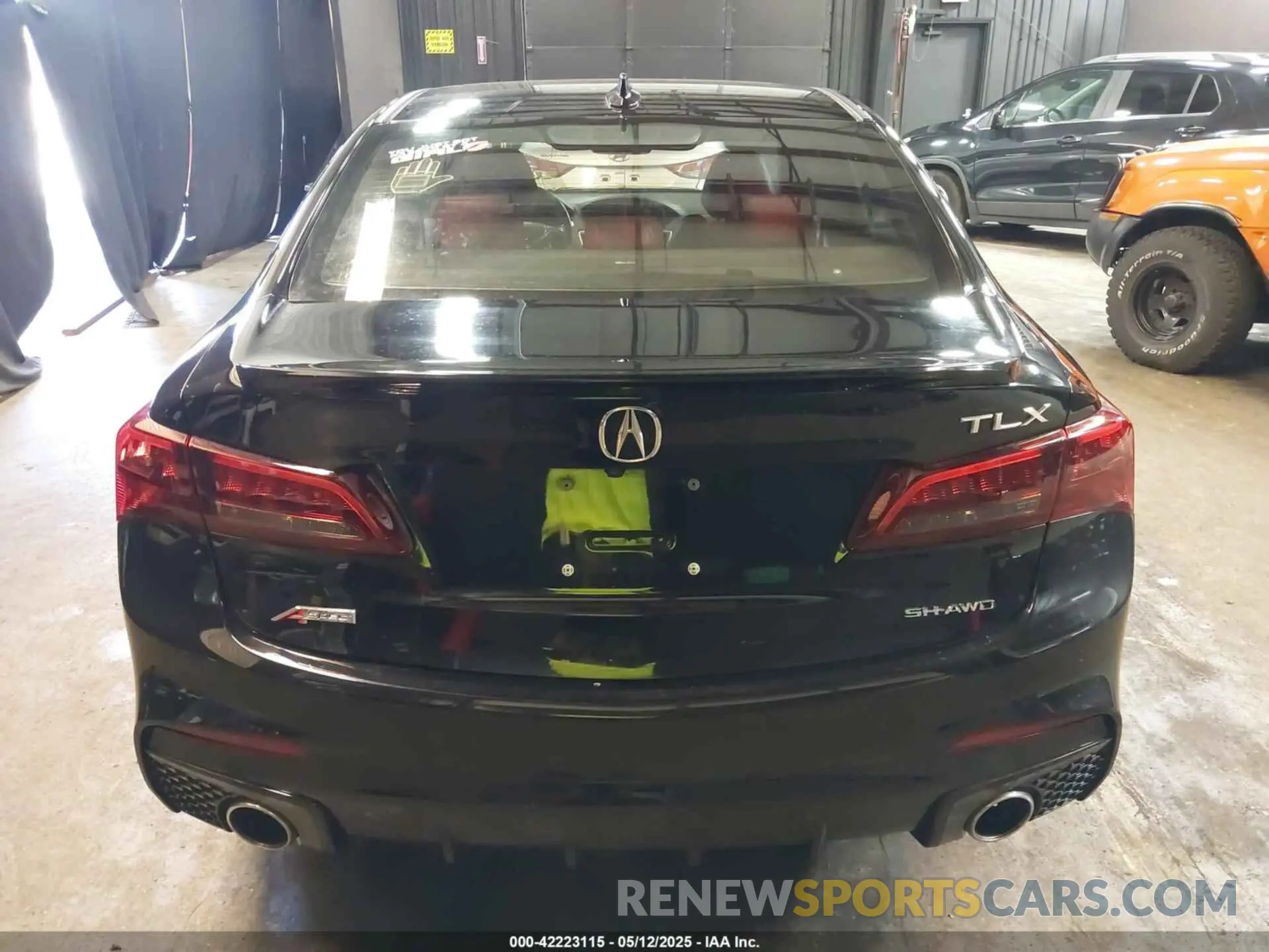 17 fotografías del automóvil dañado 19UUB3F68KA004708 ACURA TLX 2019